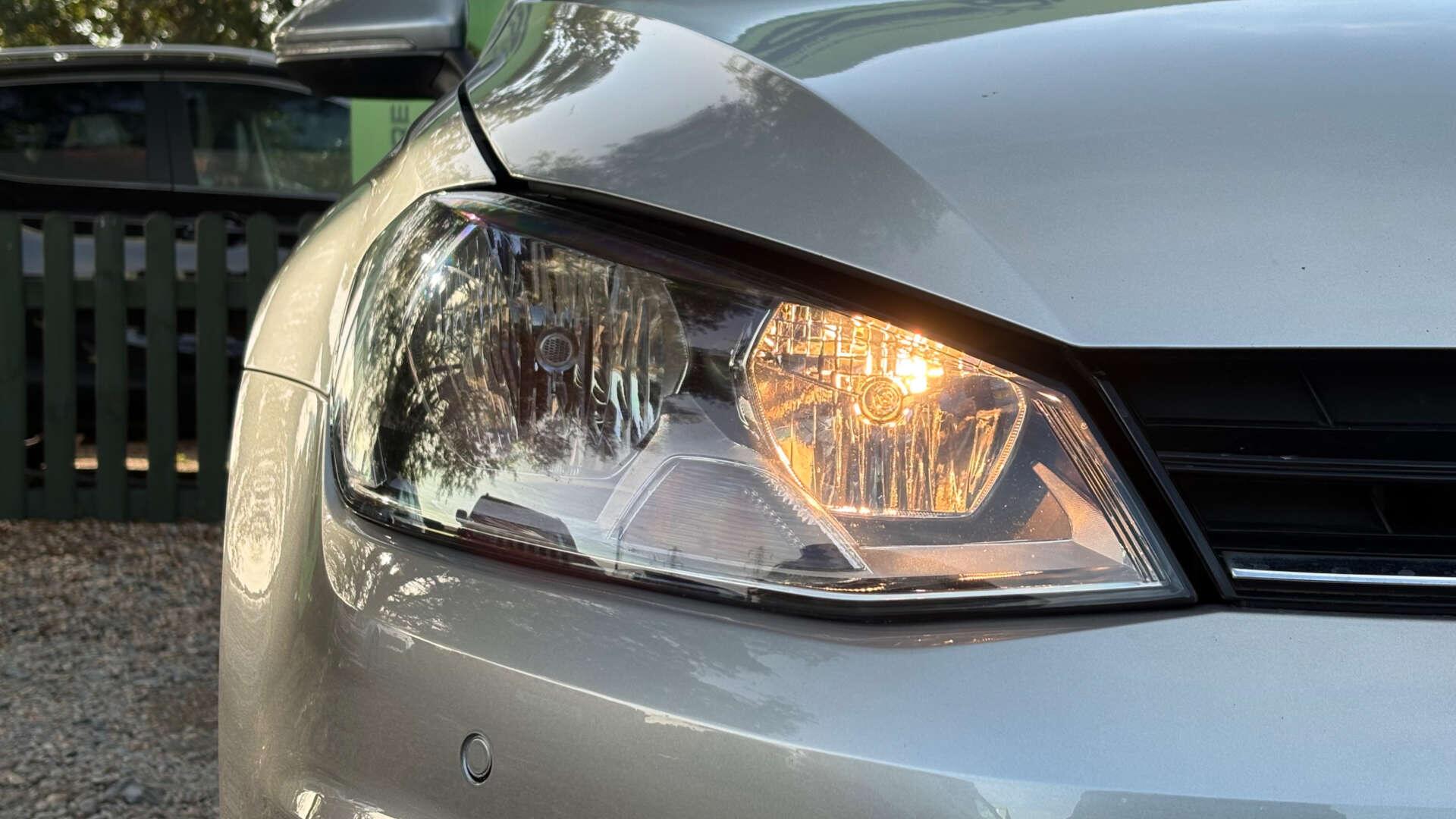 Volkswagen Golf view 48