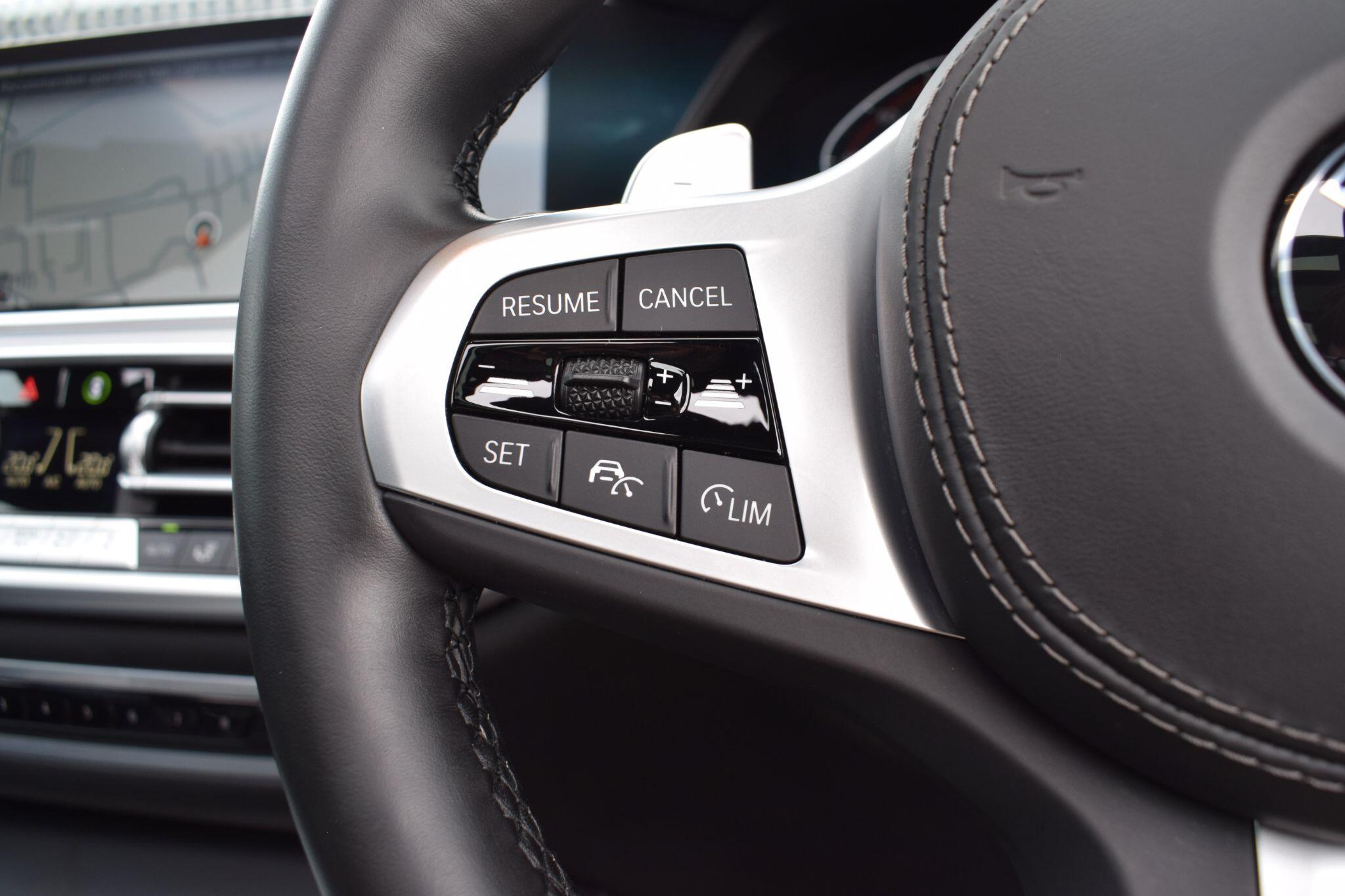 BMW X5 view 12