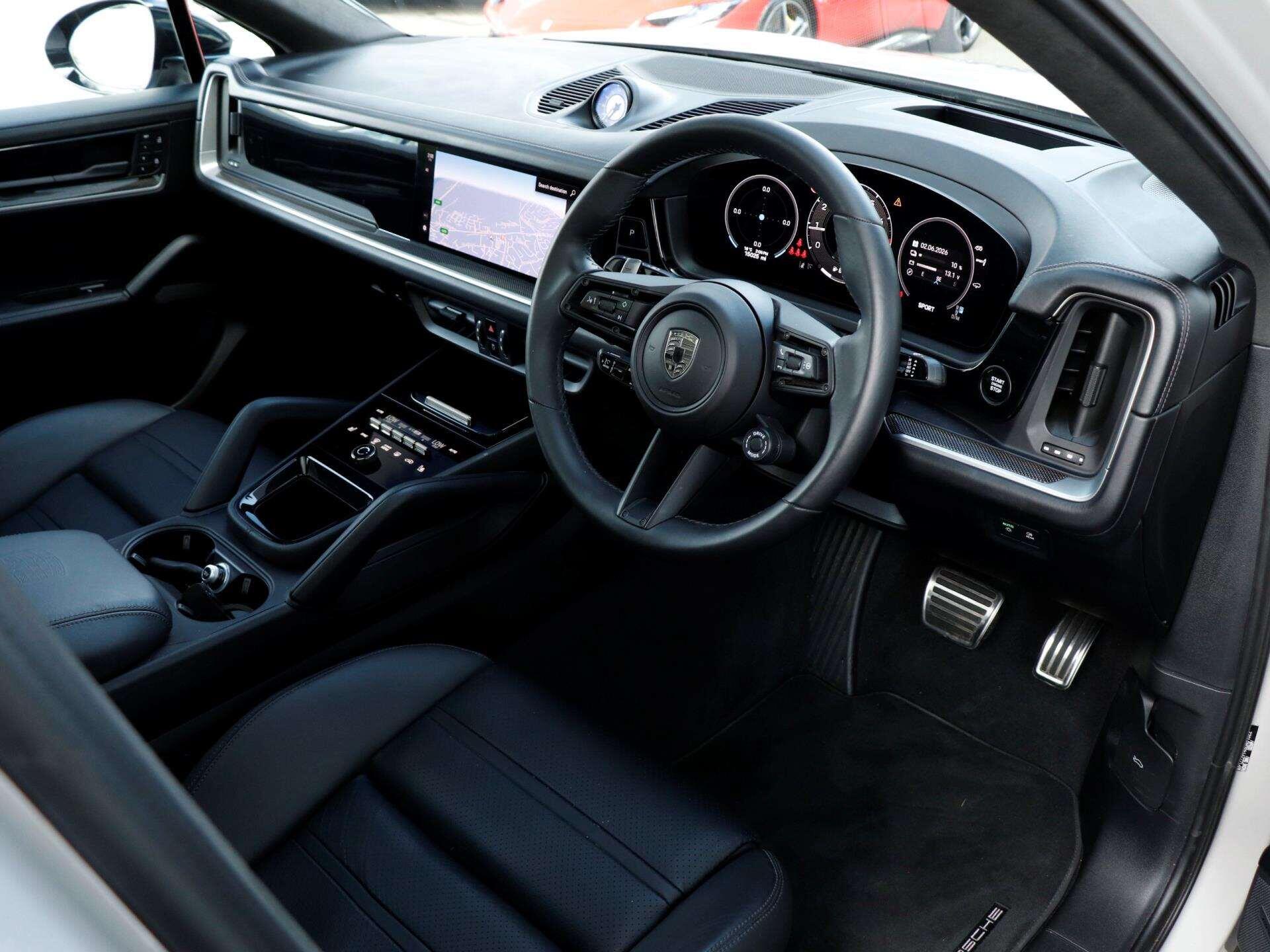 Porsche Cayenne view 10