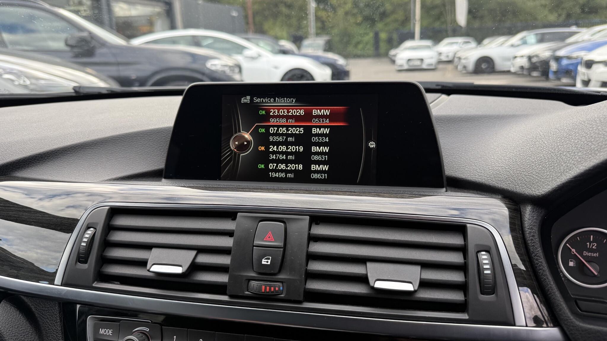 BMW 3 Series view 28