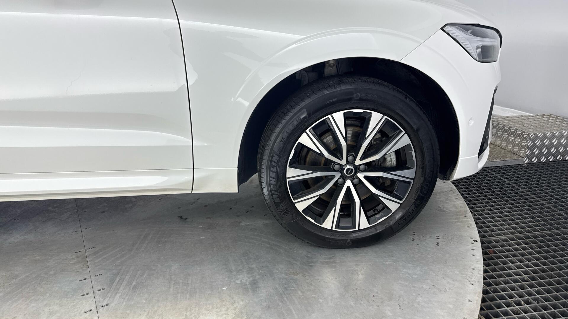 Volvo XC60 view 23