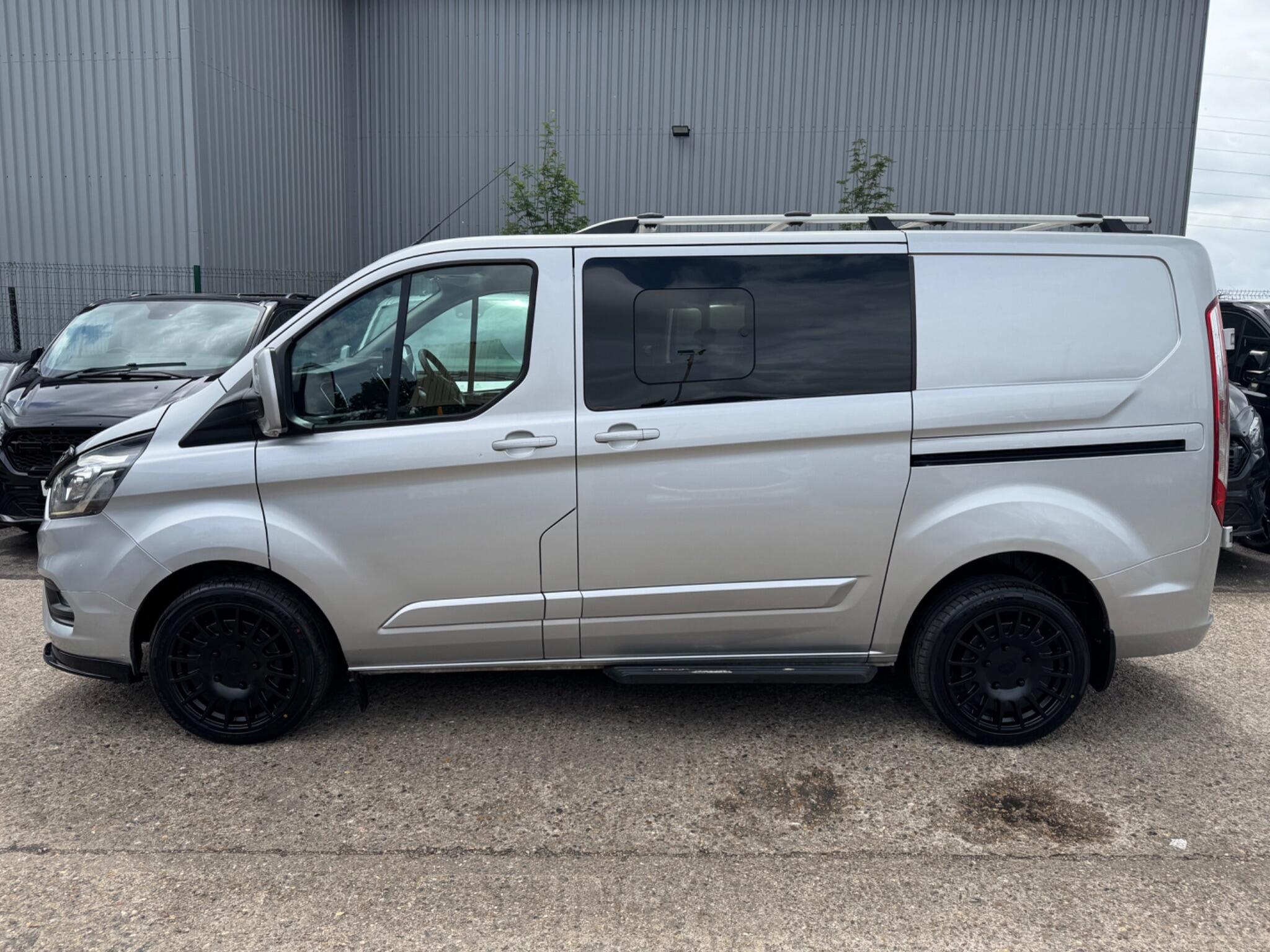 Ford Transit Custom view 4