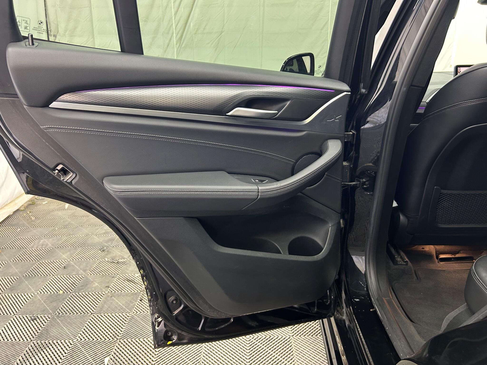 BMW X3 view 34