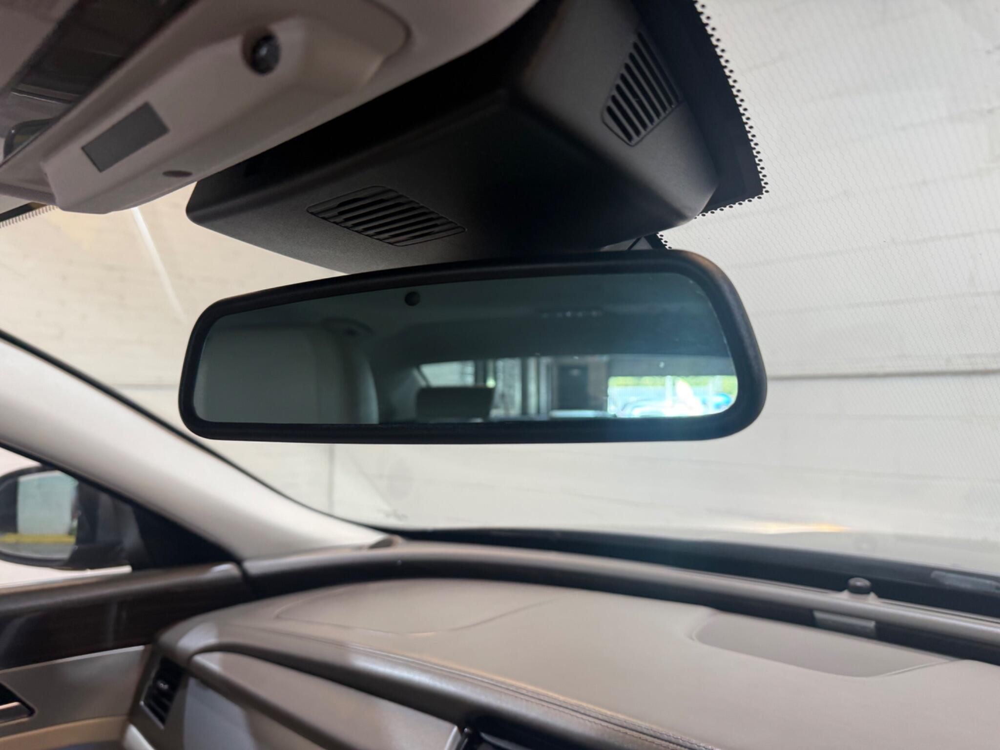 Jaguar XF view 52