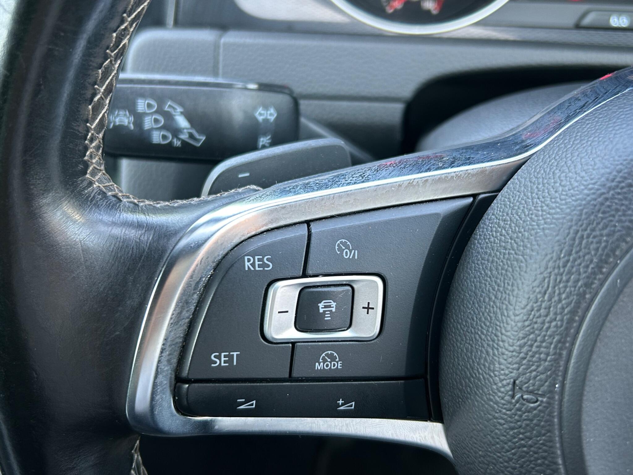 Volkswagen Golf view 32