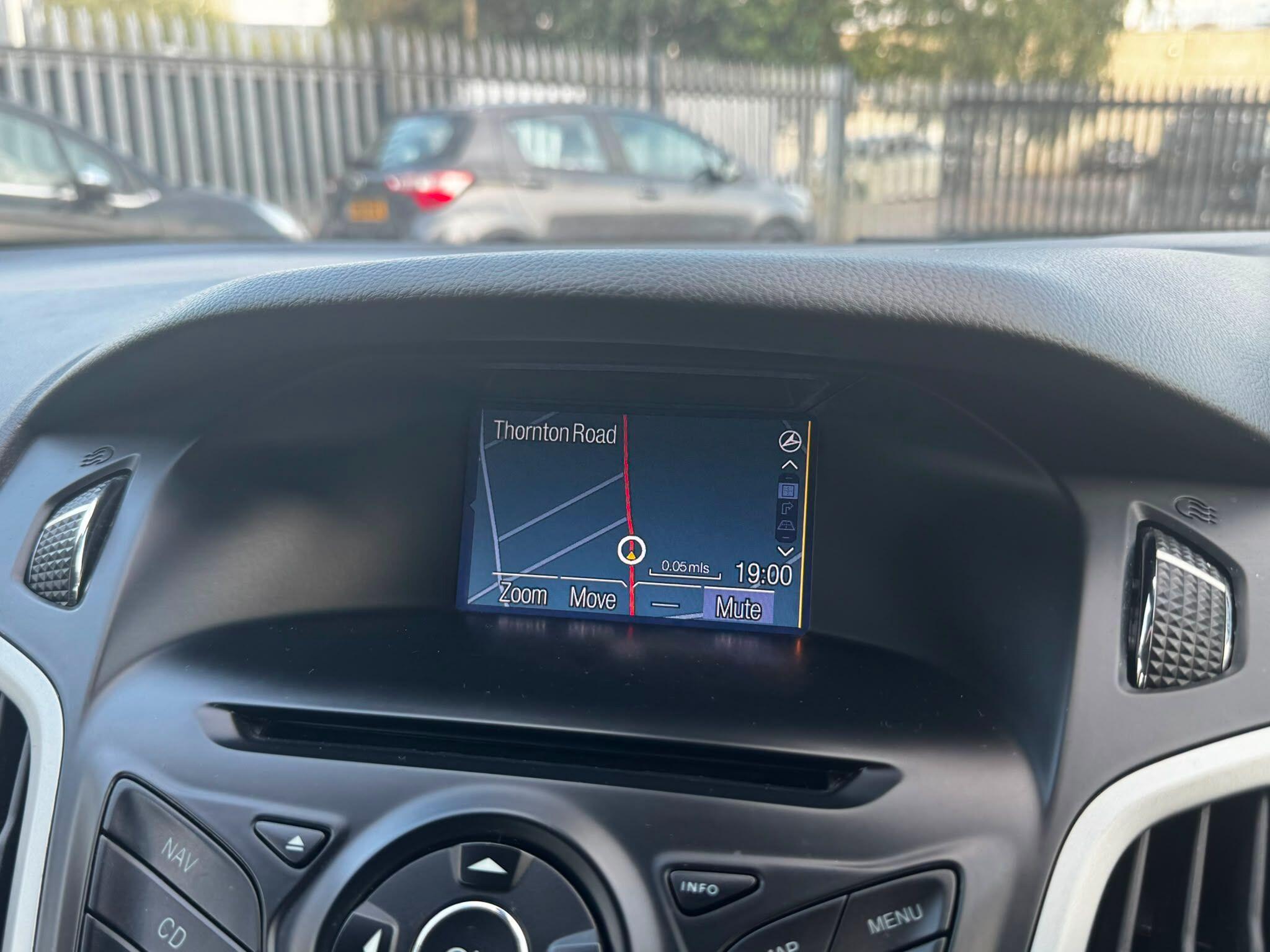 Ford Focus view 31