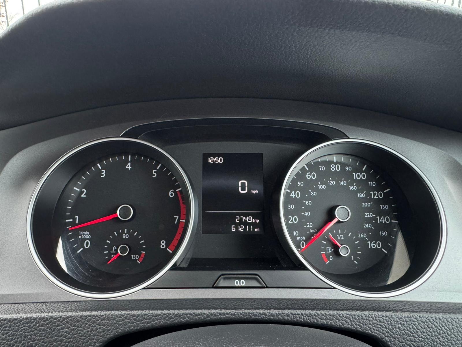 2015 Volkswagen Golf image 14