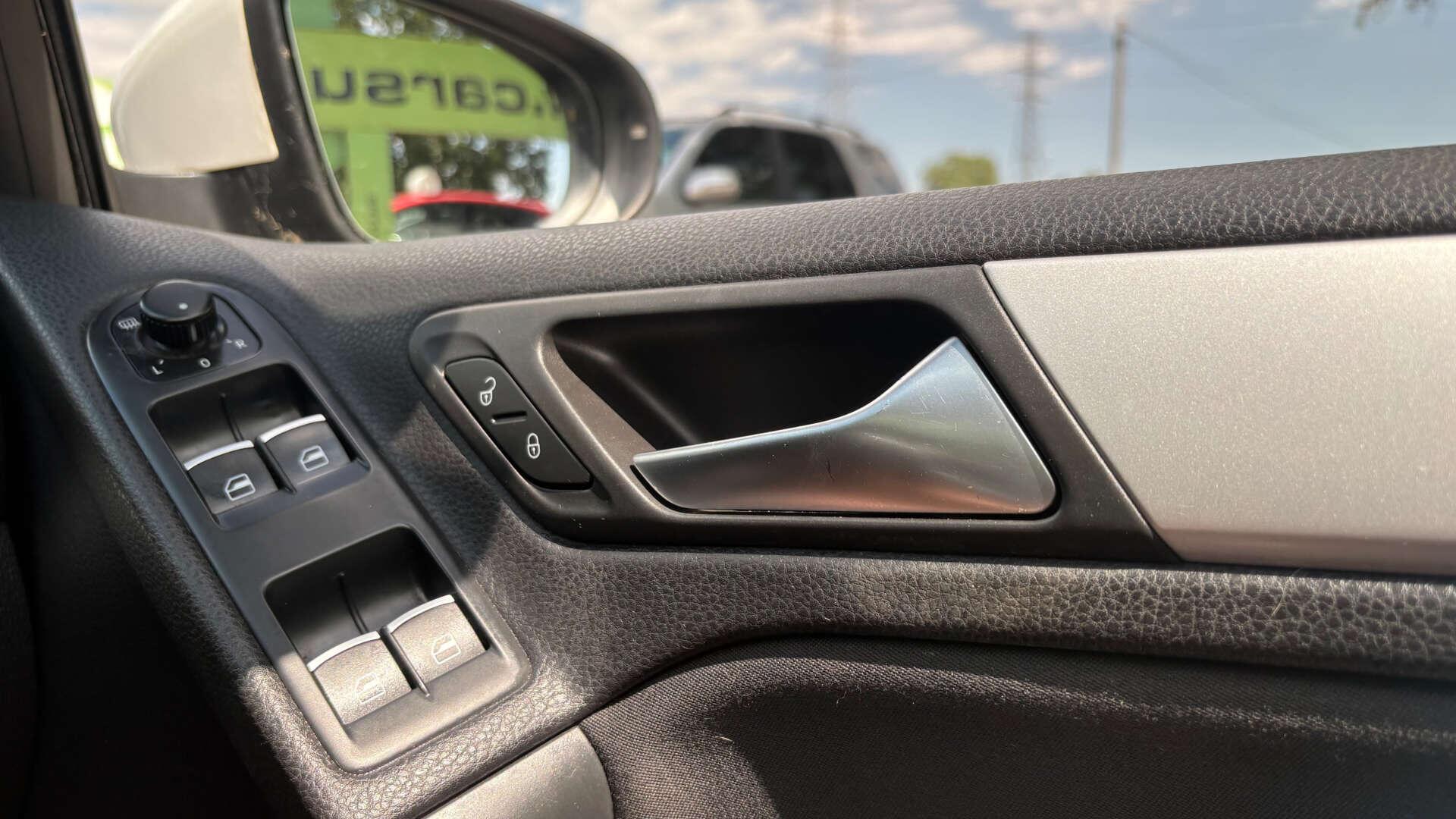 Volkswagen Golf view 27