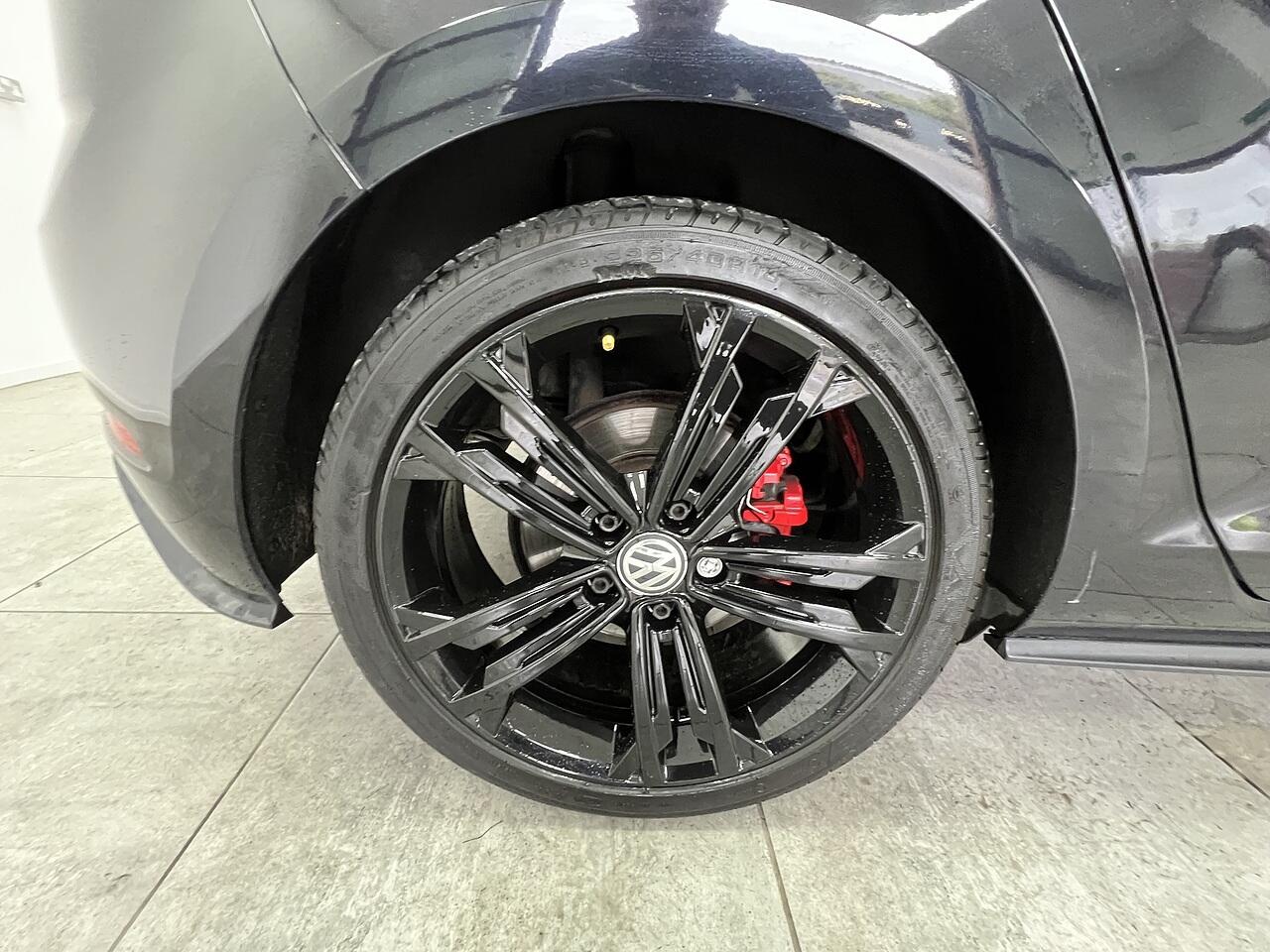 Volkswagen Golf view 22