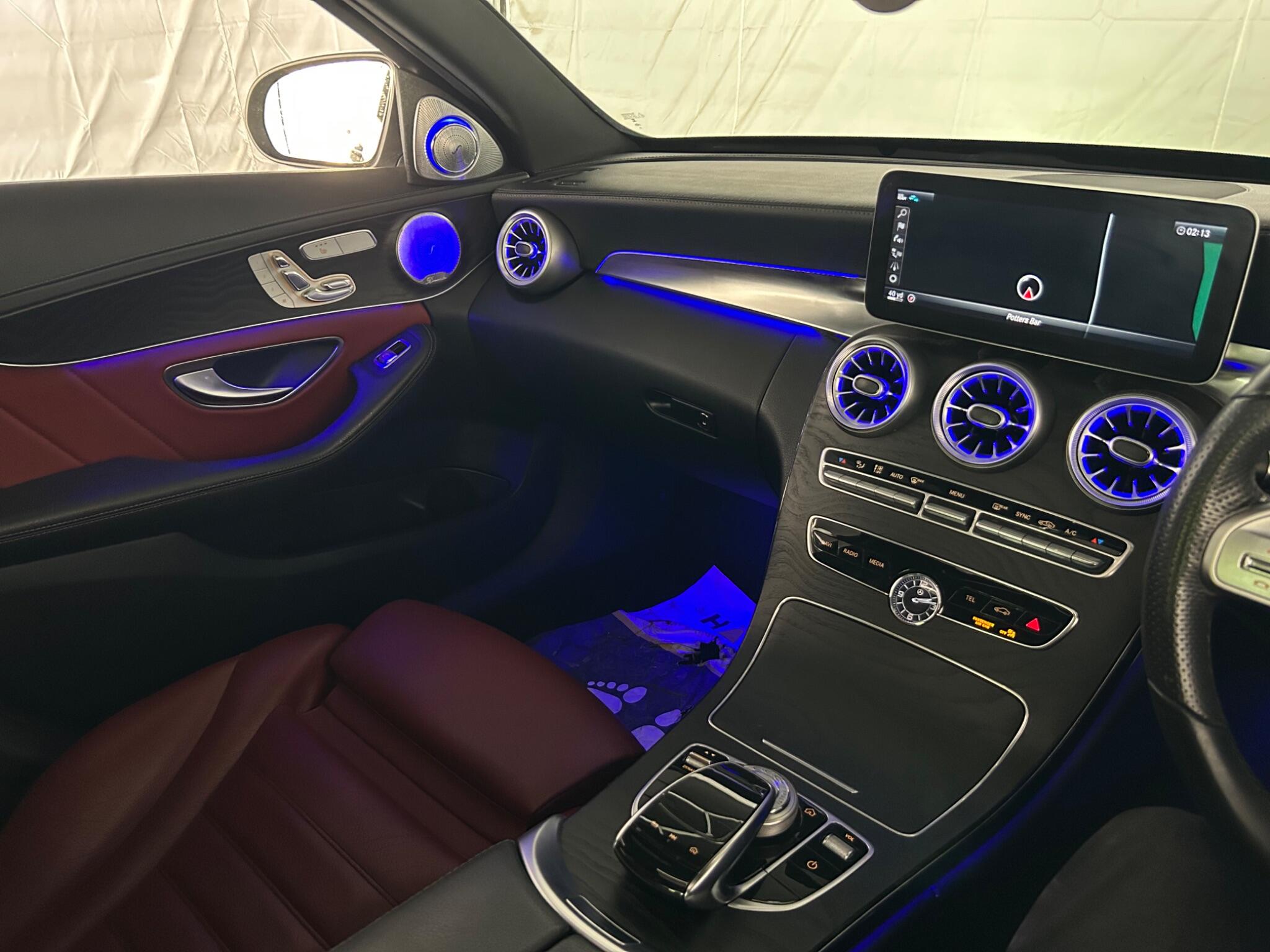 Mercedes-Benz C-Class view 21