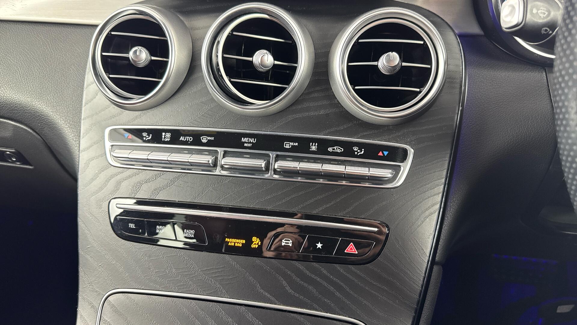 Mercedes-Benz GLC view 36