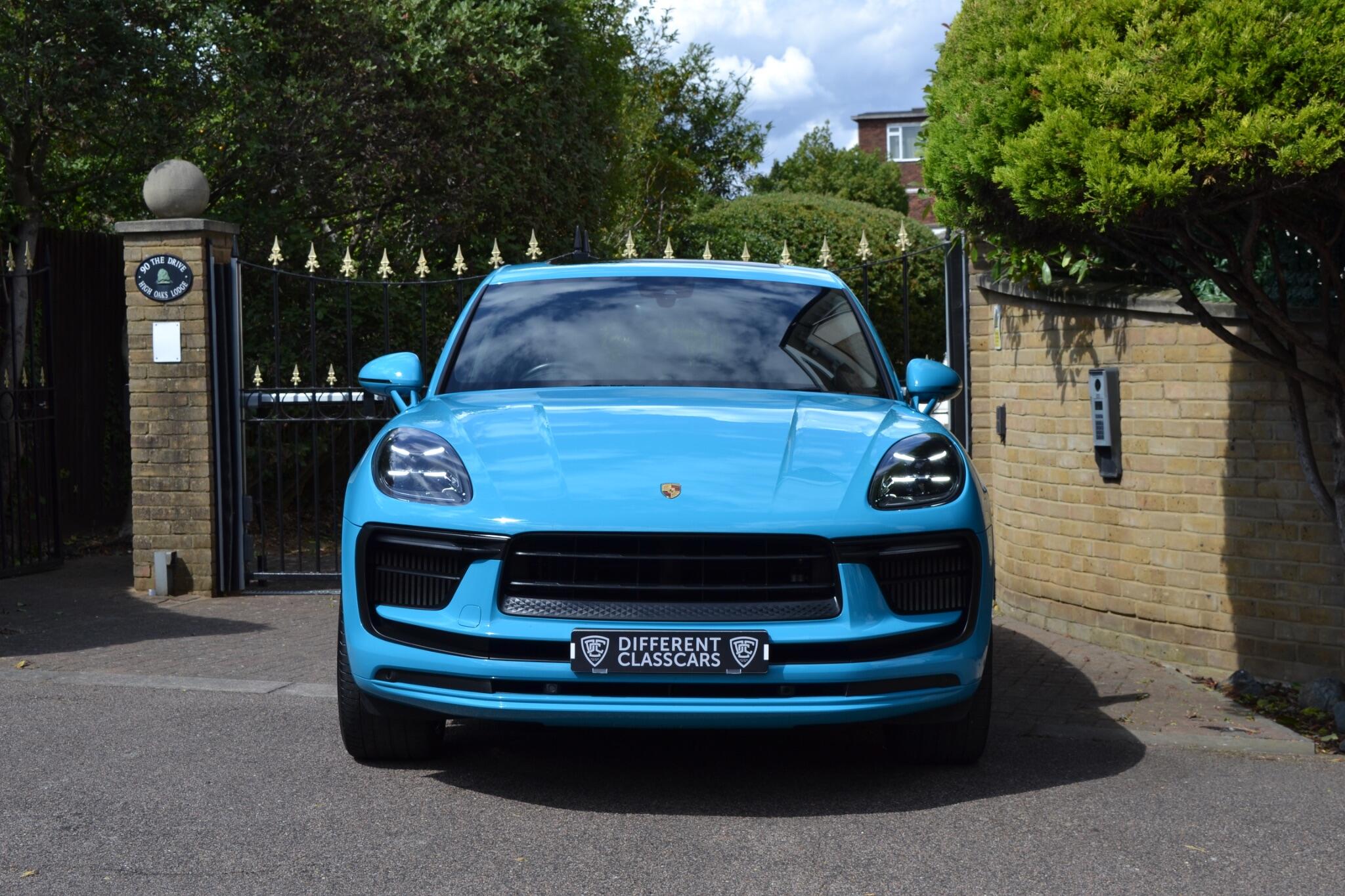 Porsche Macan view 34