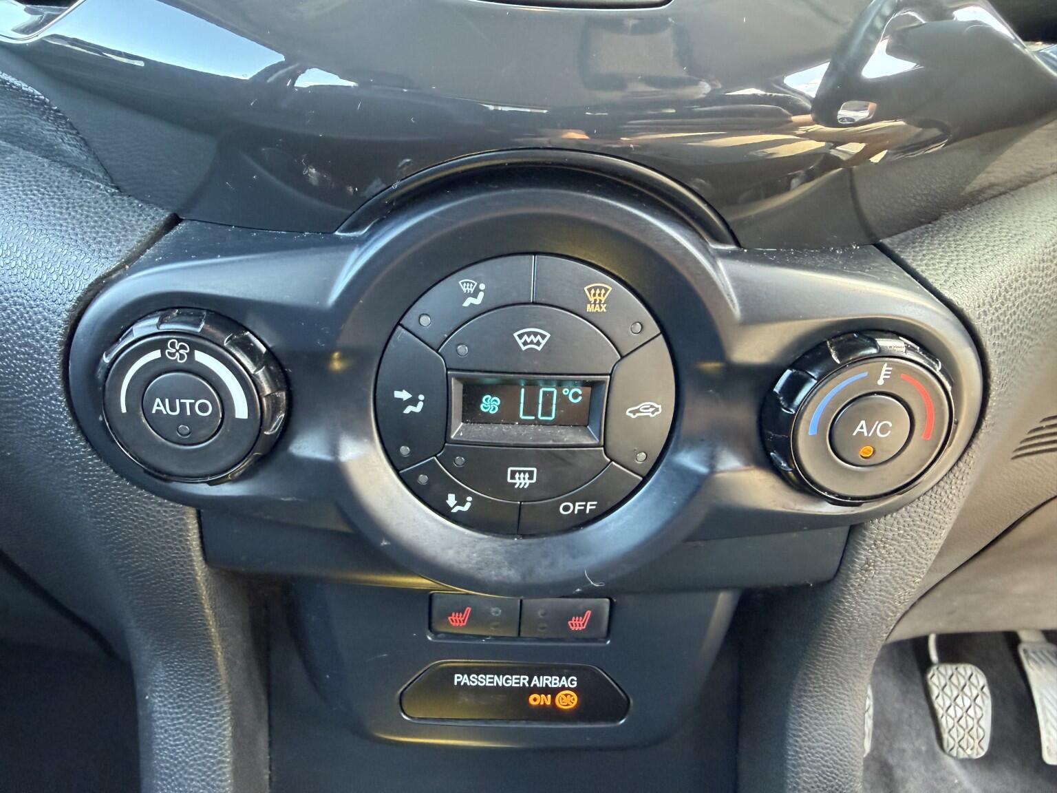 Ford Ecosport view 32