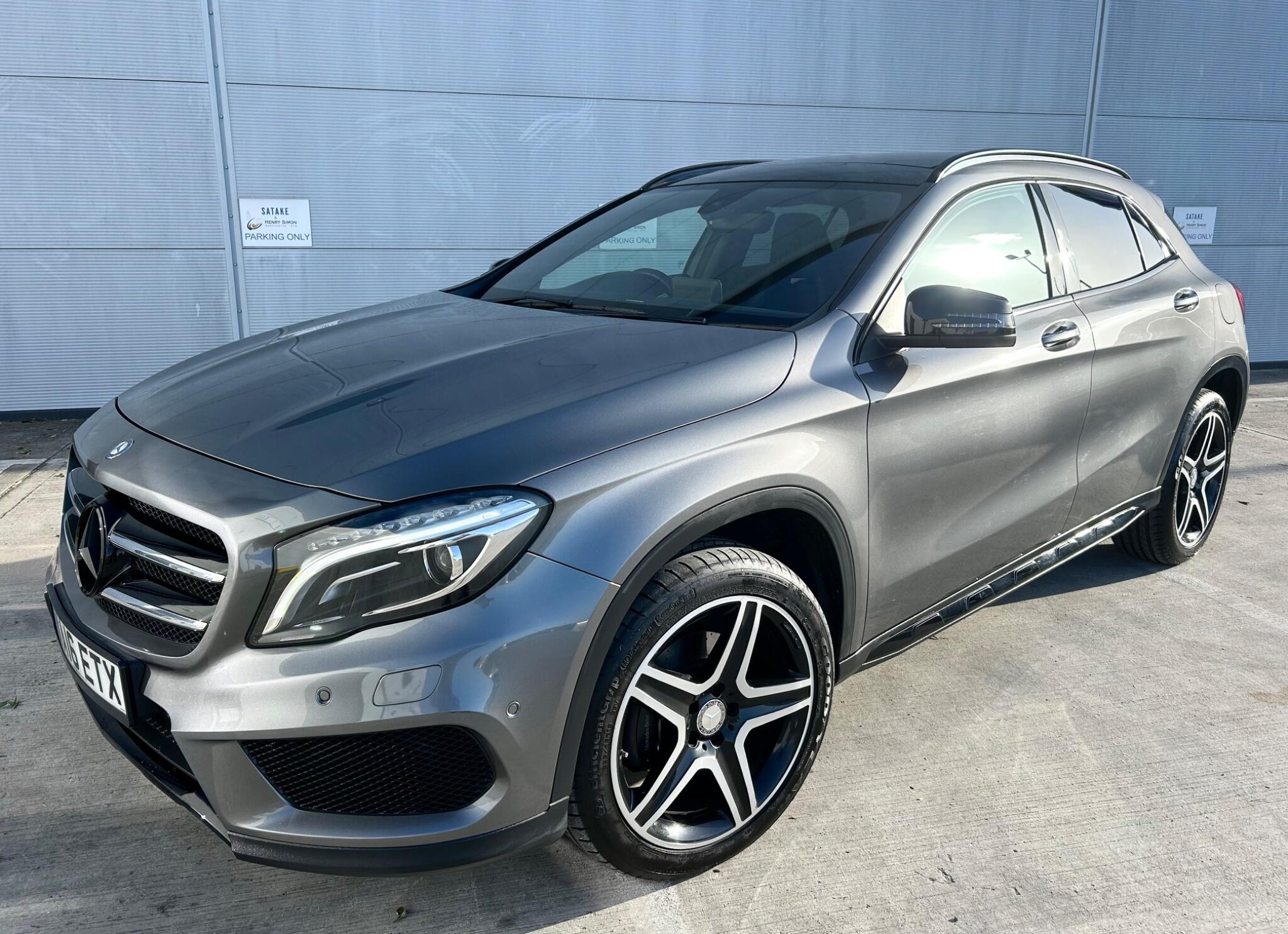 Mercedes-Benz GLA view 4