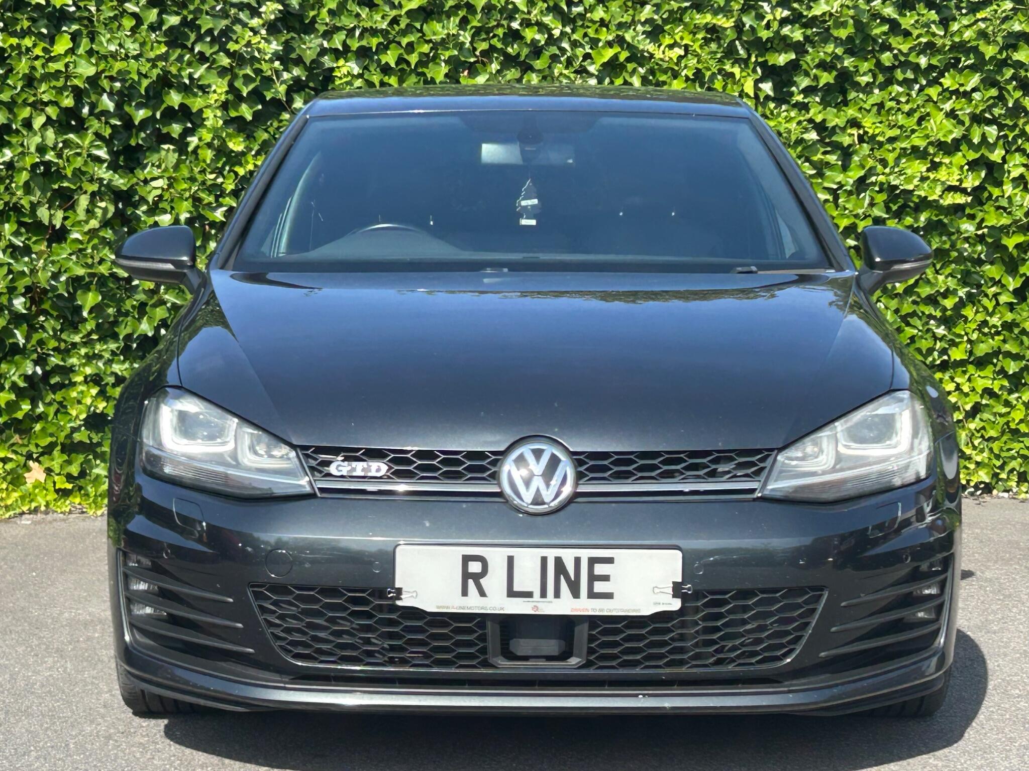 Volkswagen Golf view 5