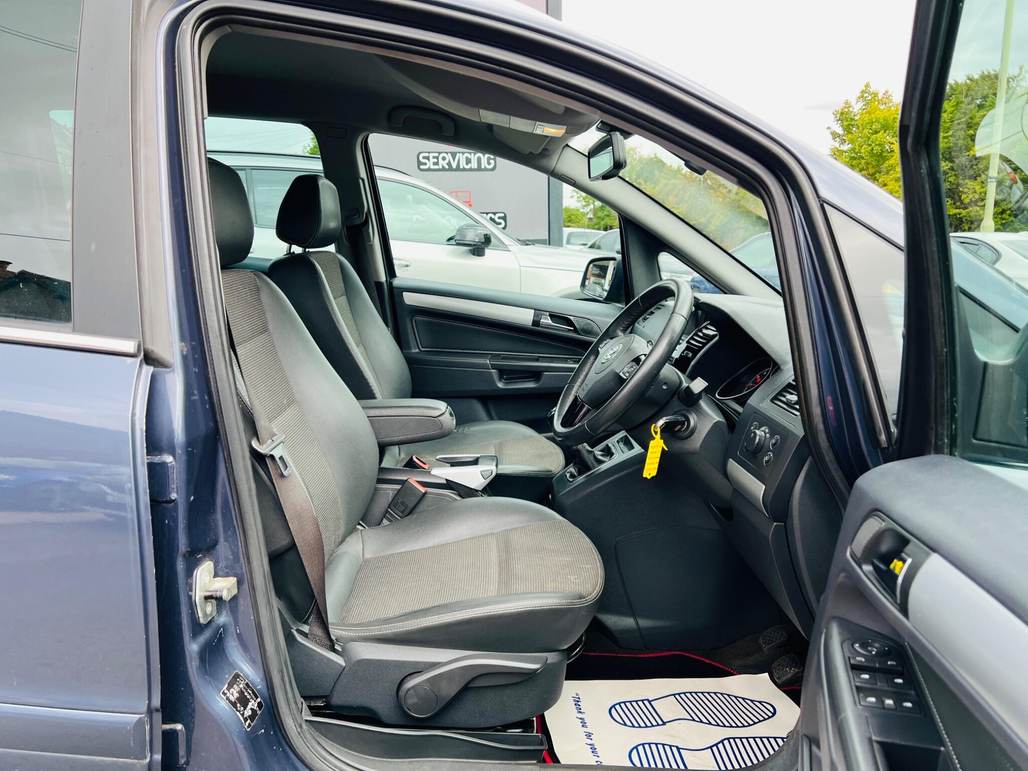 2010 Vauxhall Zafira image 17