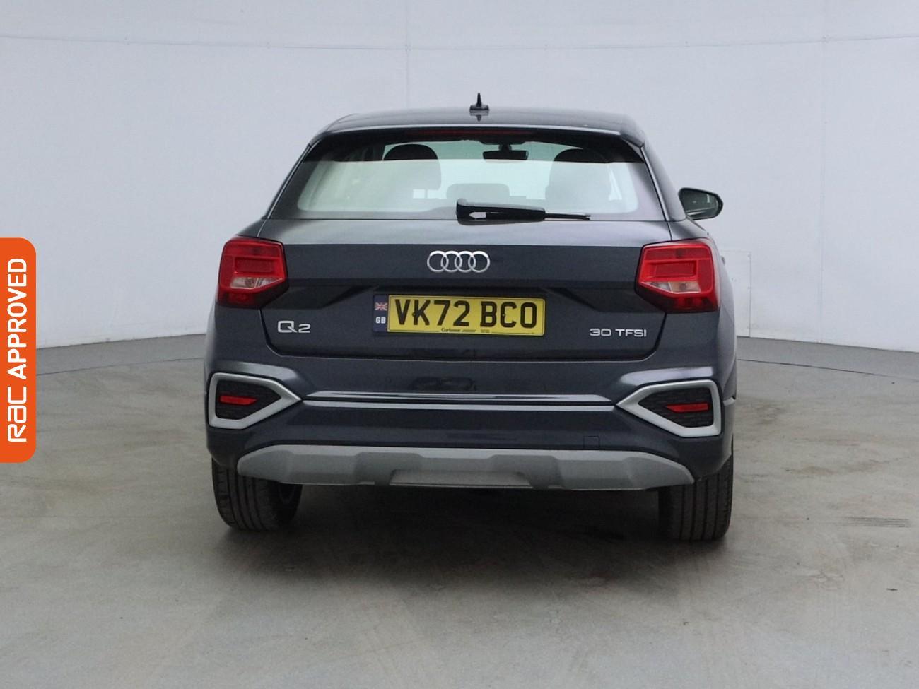 Audi Q2 view 8