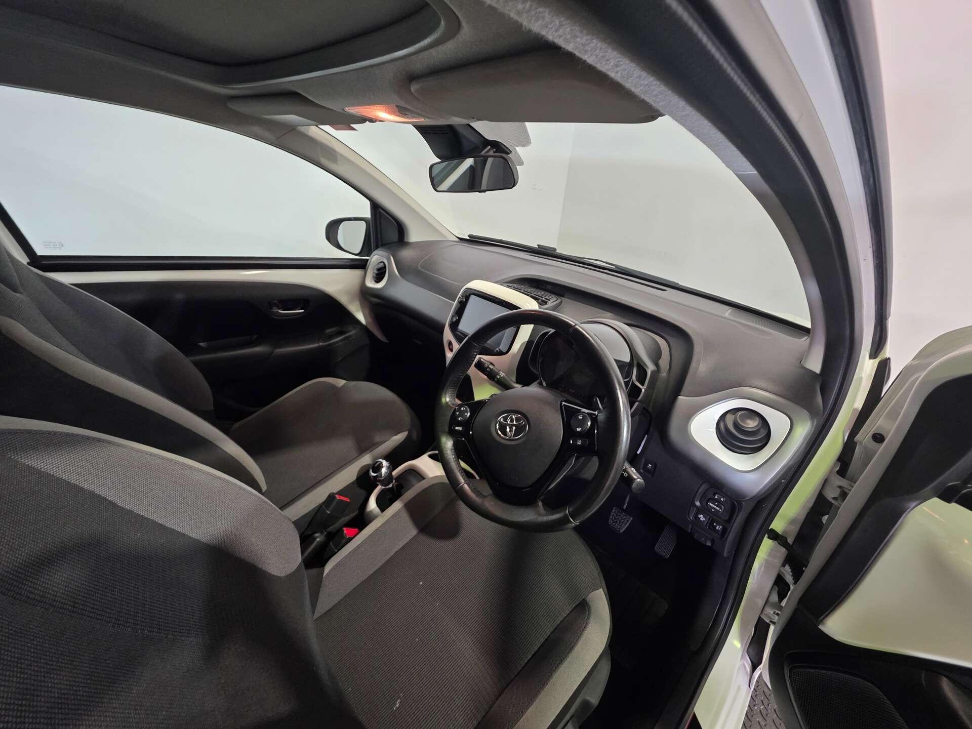Toyota Aygo view 10