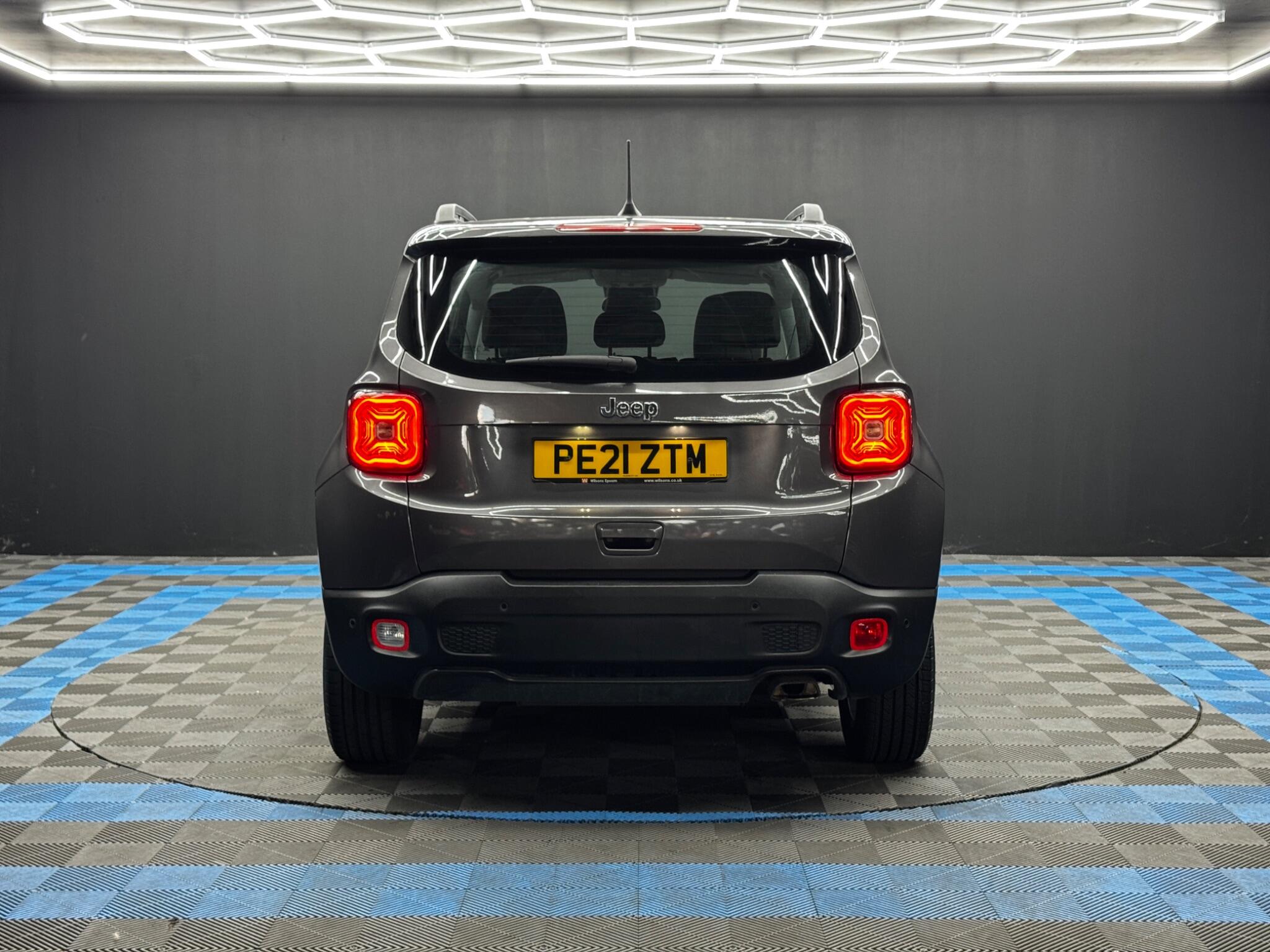 Jeep Renegade view 6