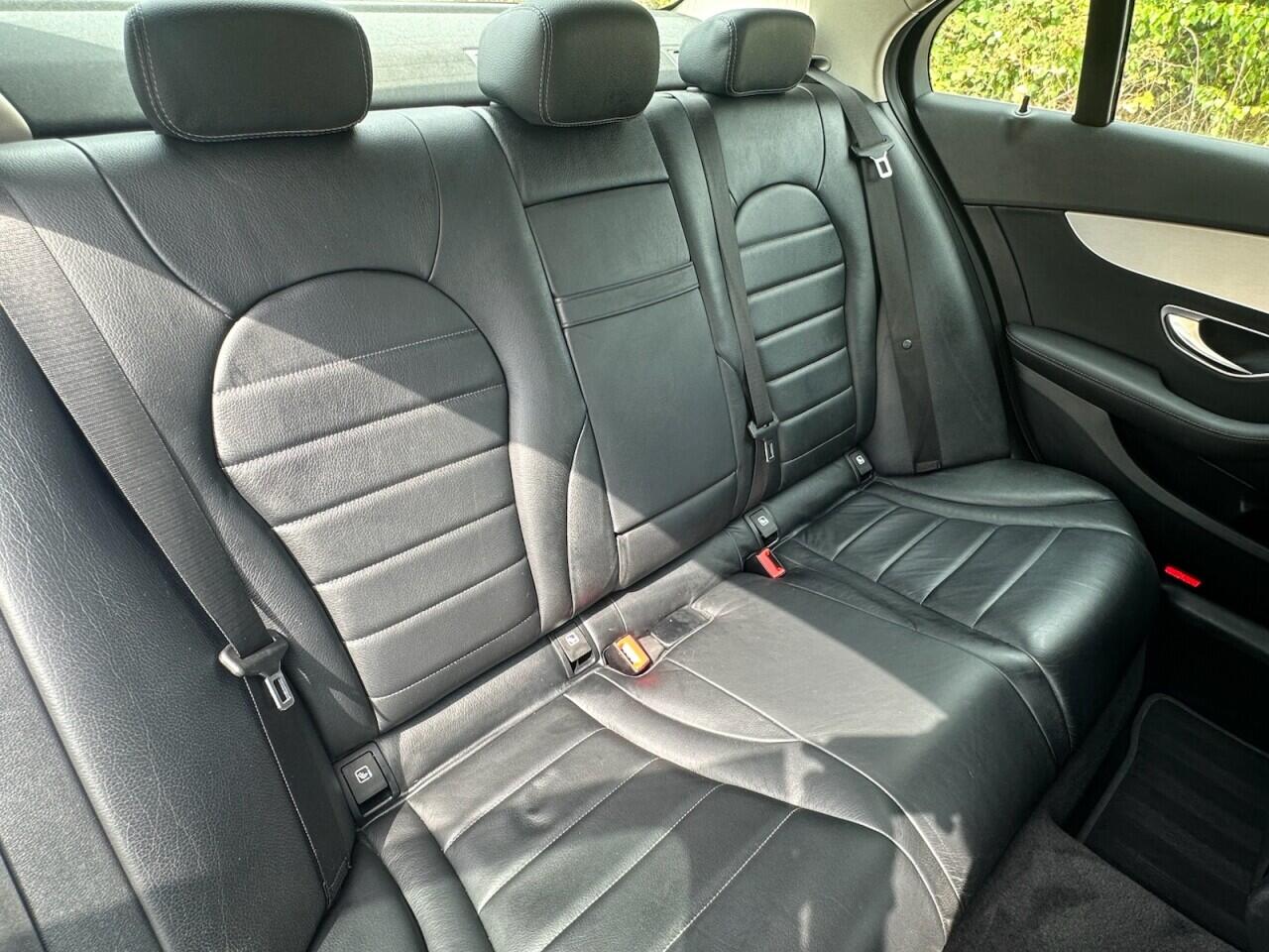 Mercedes-Benz C-Class view 23