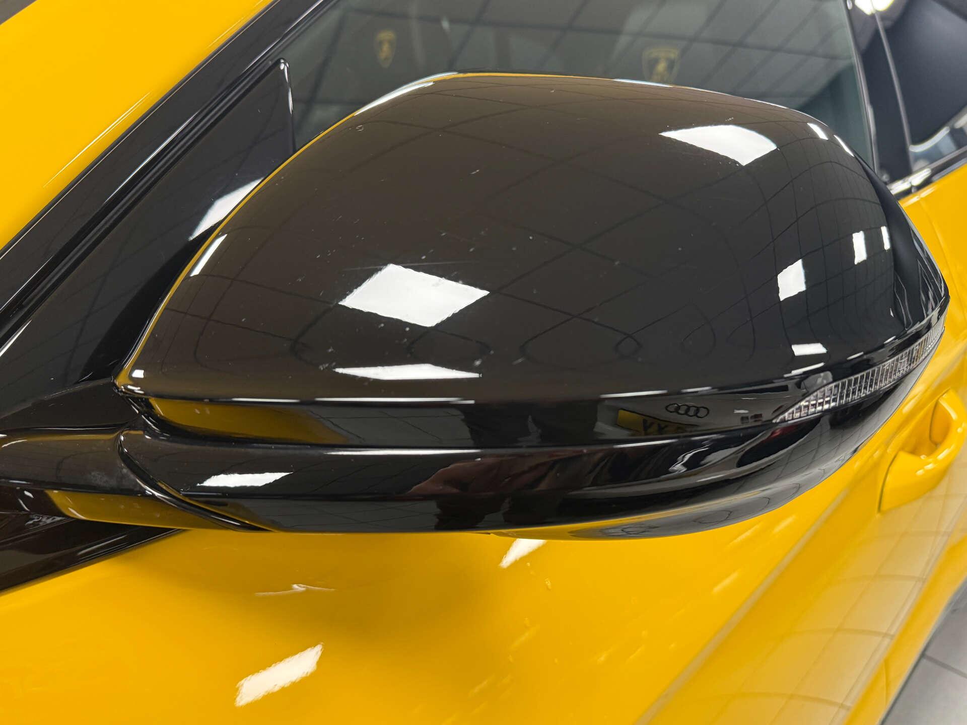 Lamborghini Urus view 38