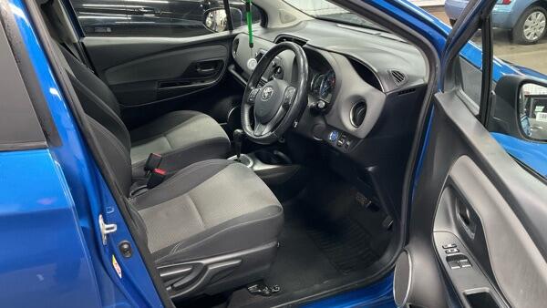 Toyota Yaris view 11