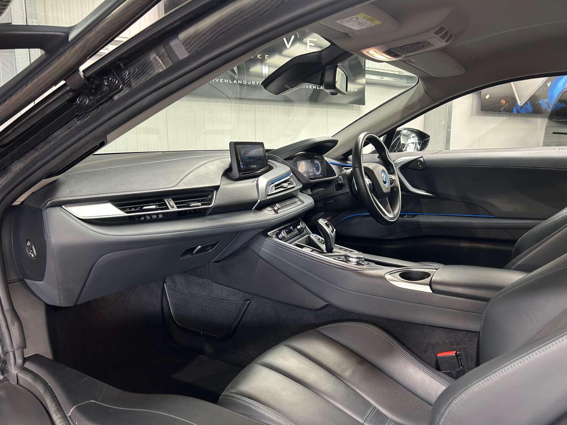 BMW I8 view 38