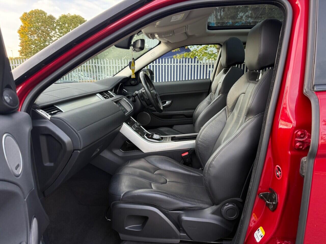 Land Rover Range Rover Evoque view 12
