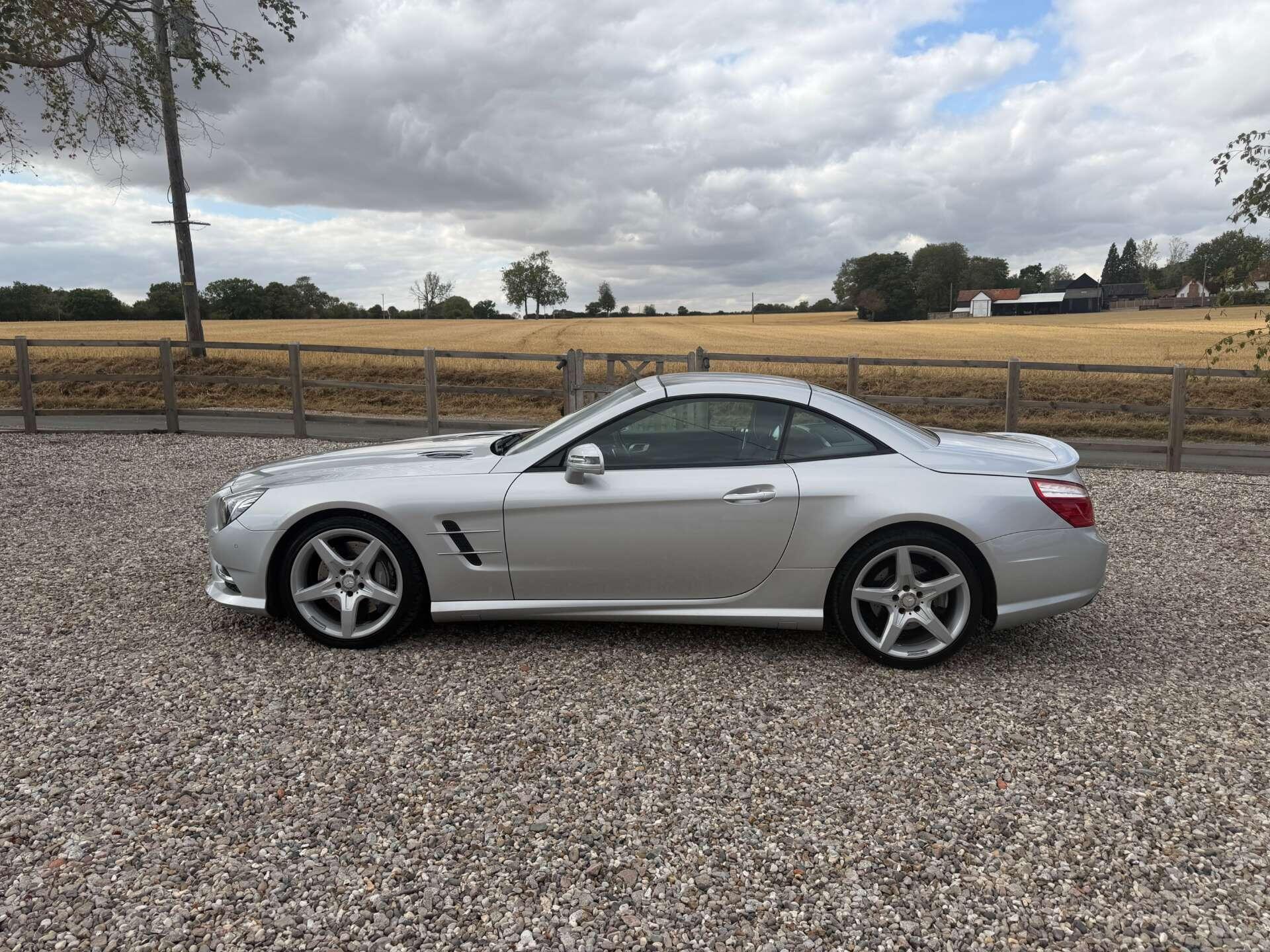 Mercedes-Benz SL view 9