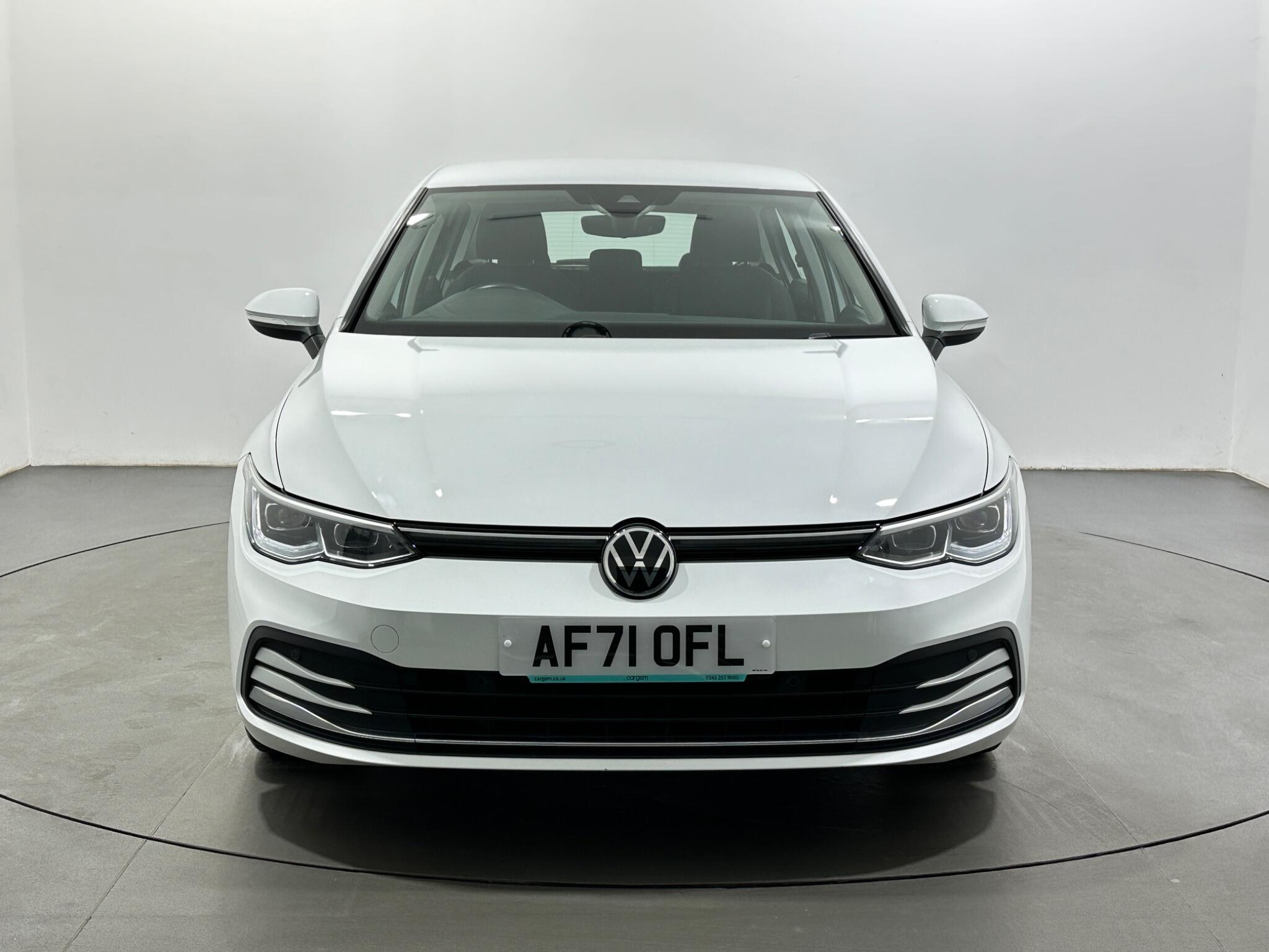 Volkswagen Golf view 3