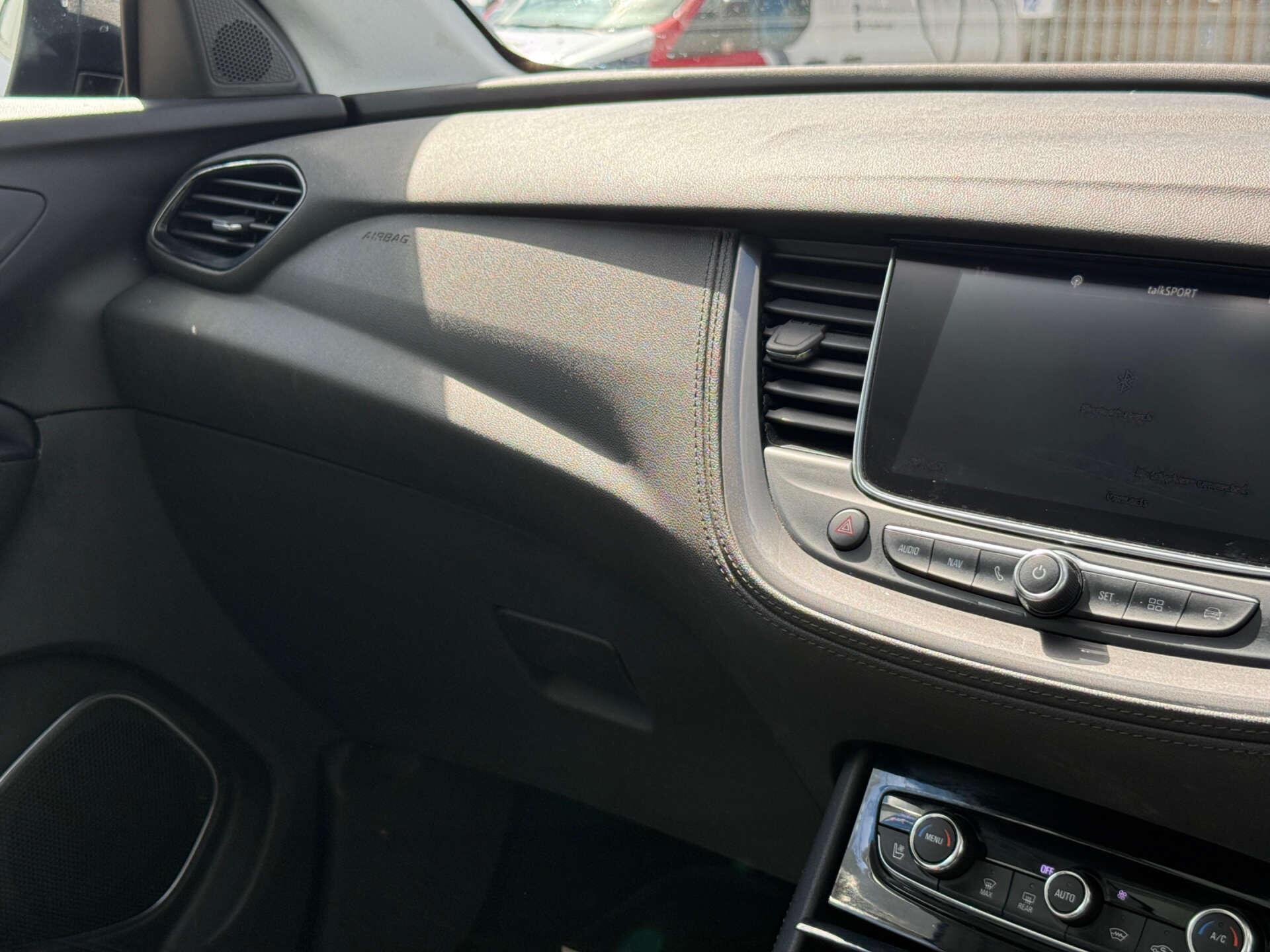 Vauxhall Grandland X view 19