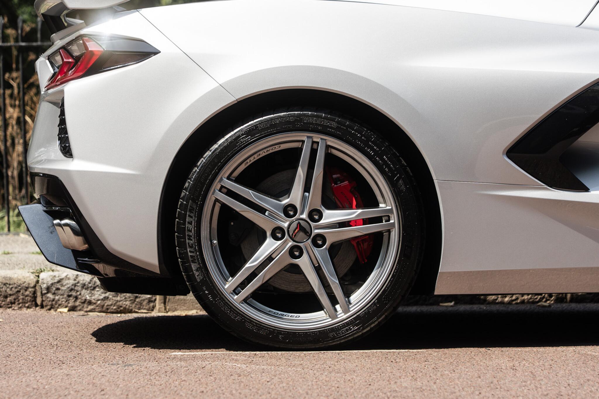 Chevrolet Corvette Stingray view 7