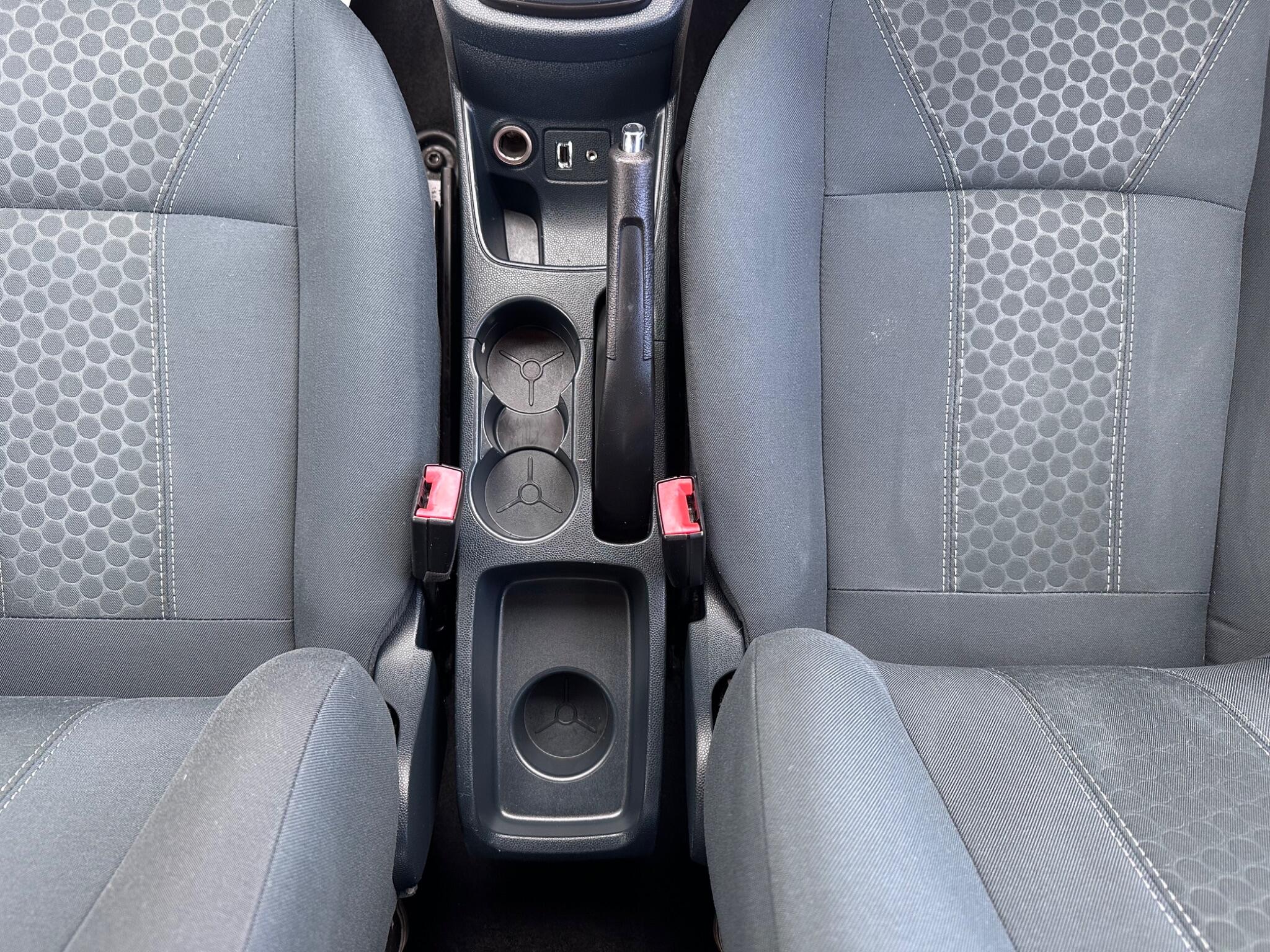 Ford Fiesta view 38
