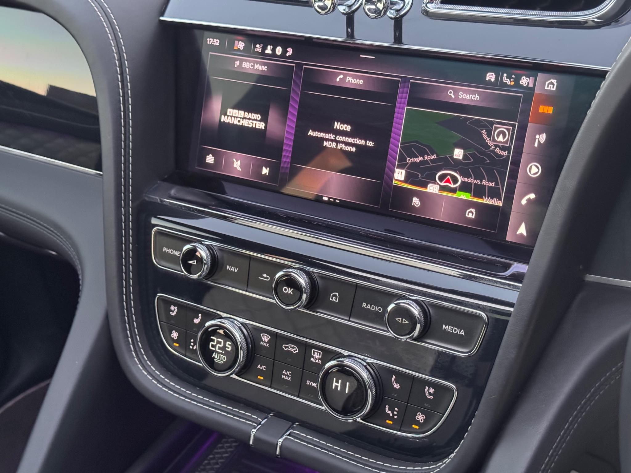 Bentley Bentayga view 37