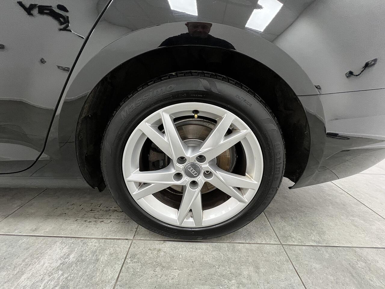 Audi A4 view 20
