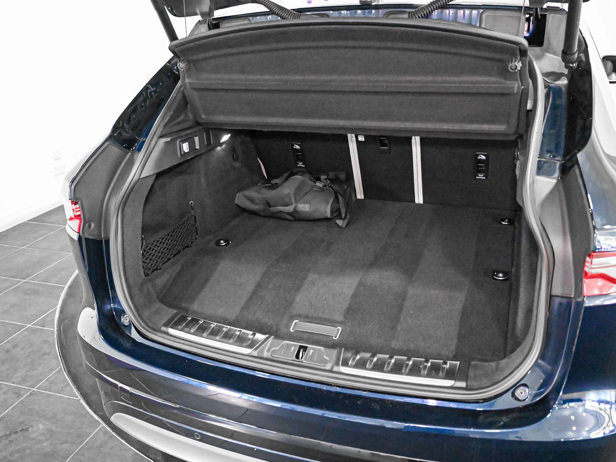 Jaguar F-Pace view 34