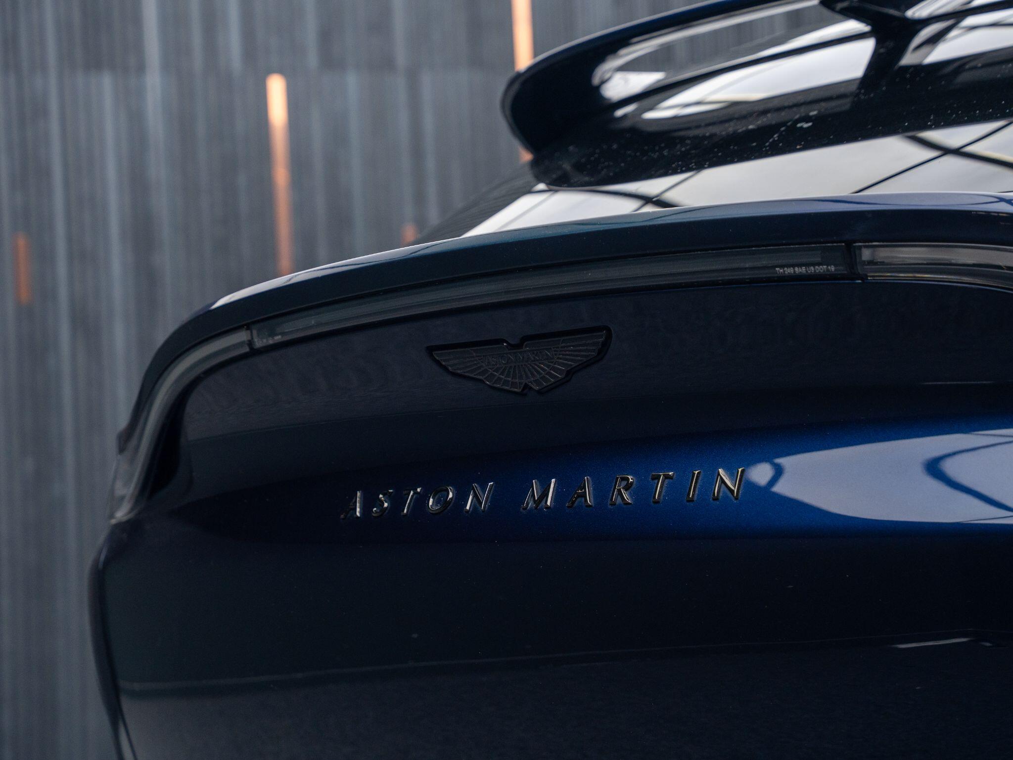 Aston Martin DBX view 25