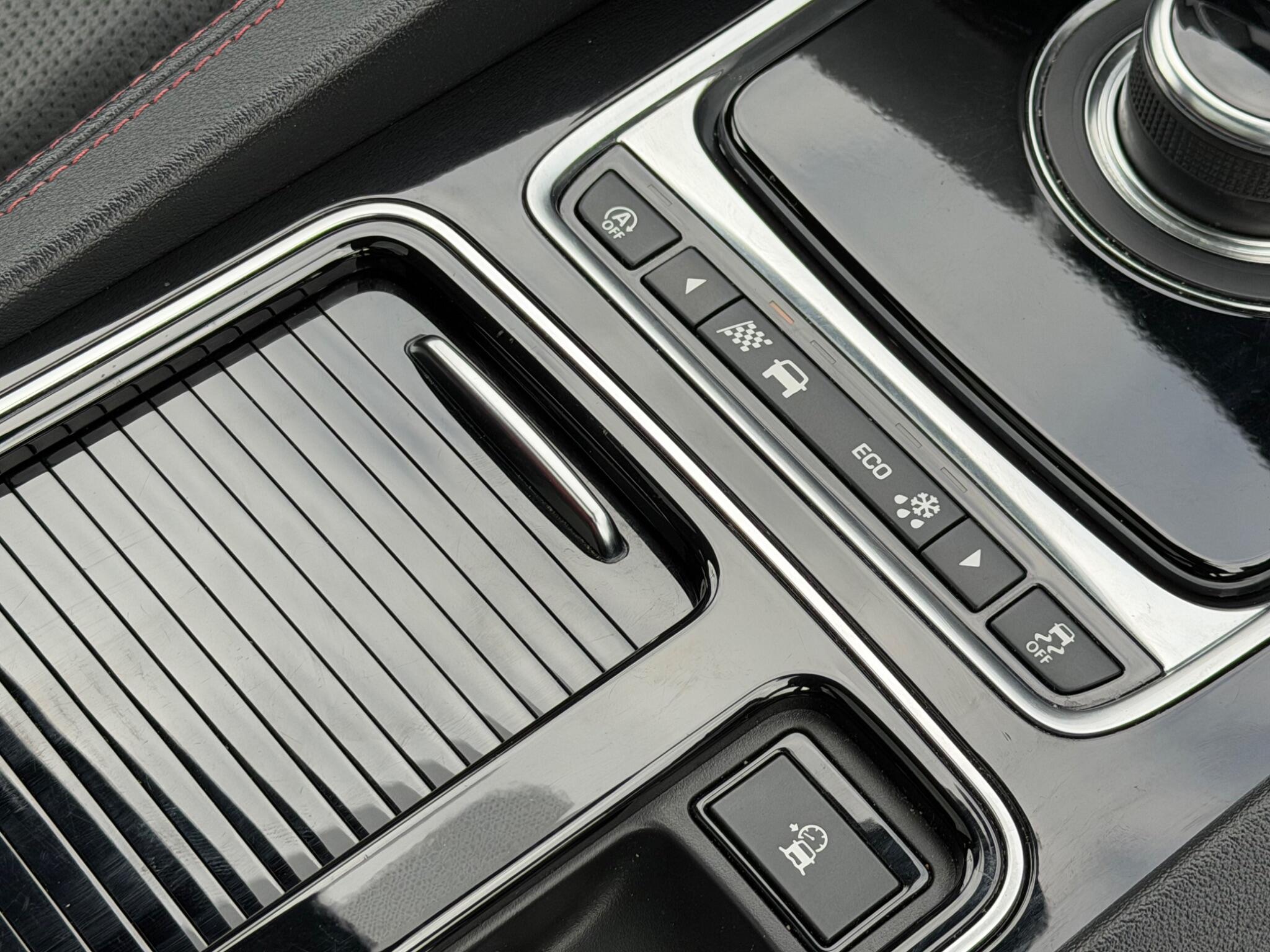 Jaguar F-Pace view 46