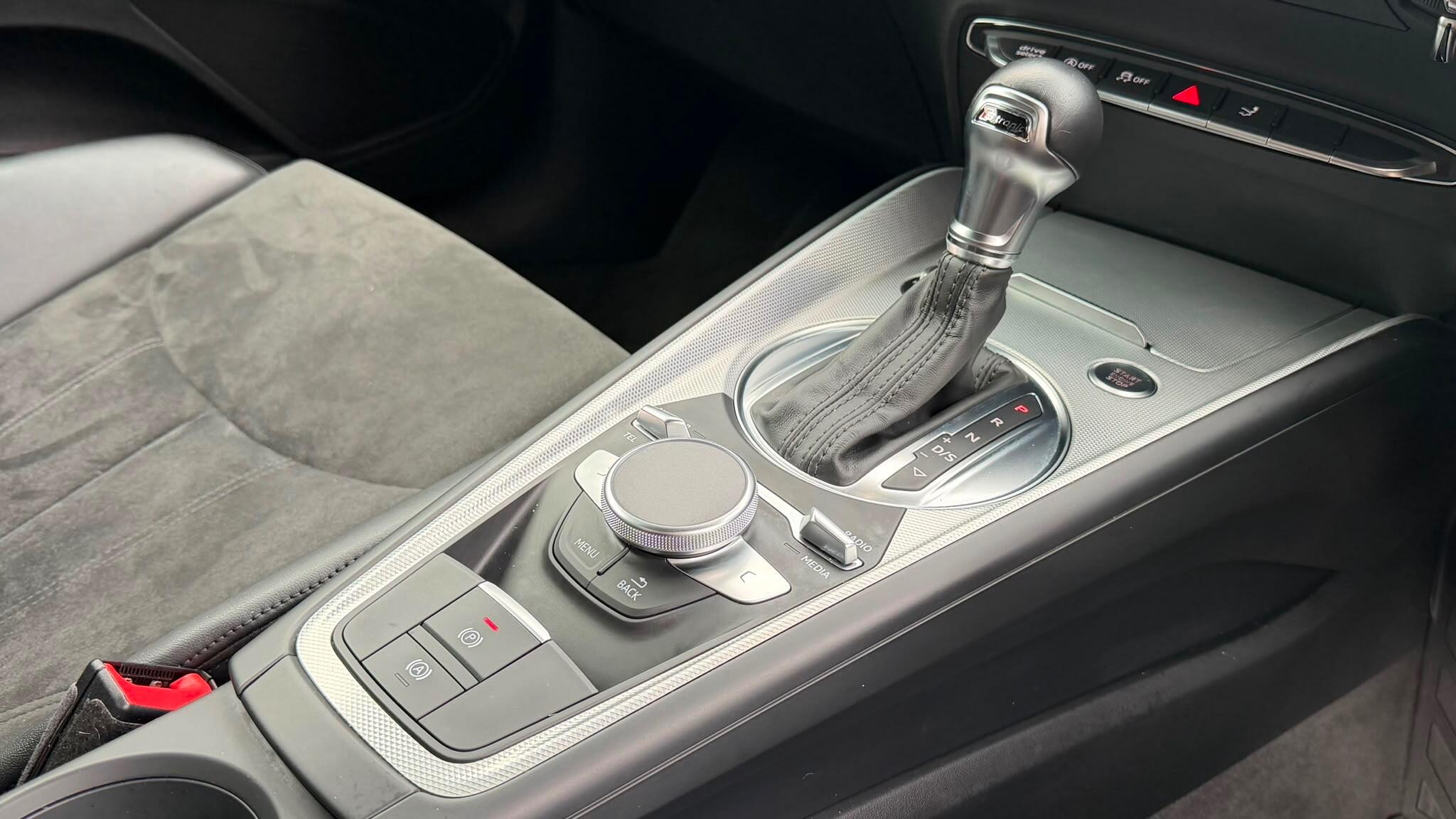 Audi TT view 20