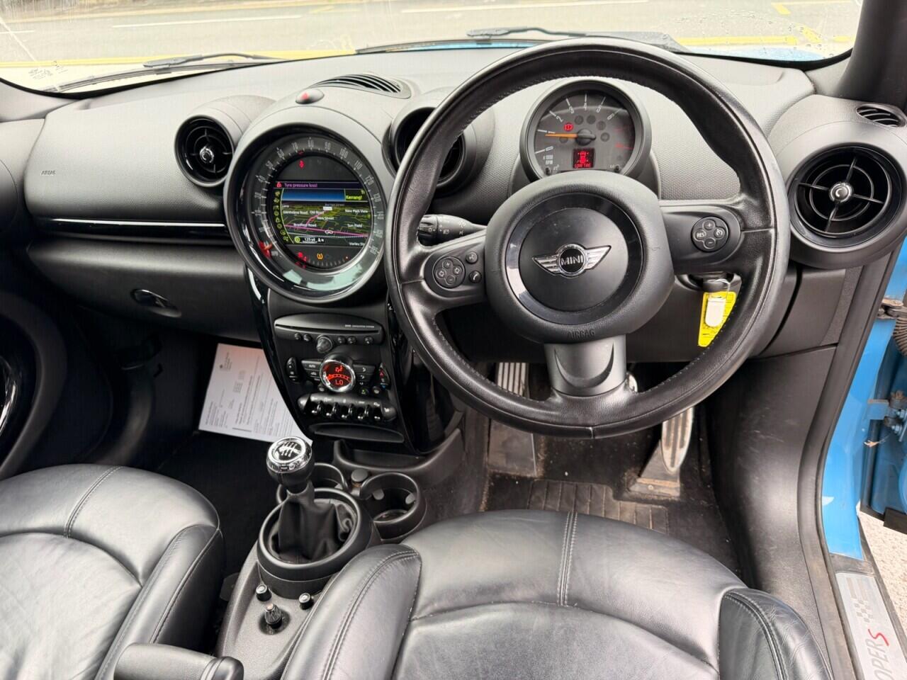 MINI Countryman view 4