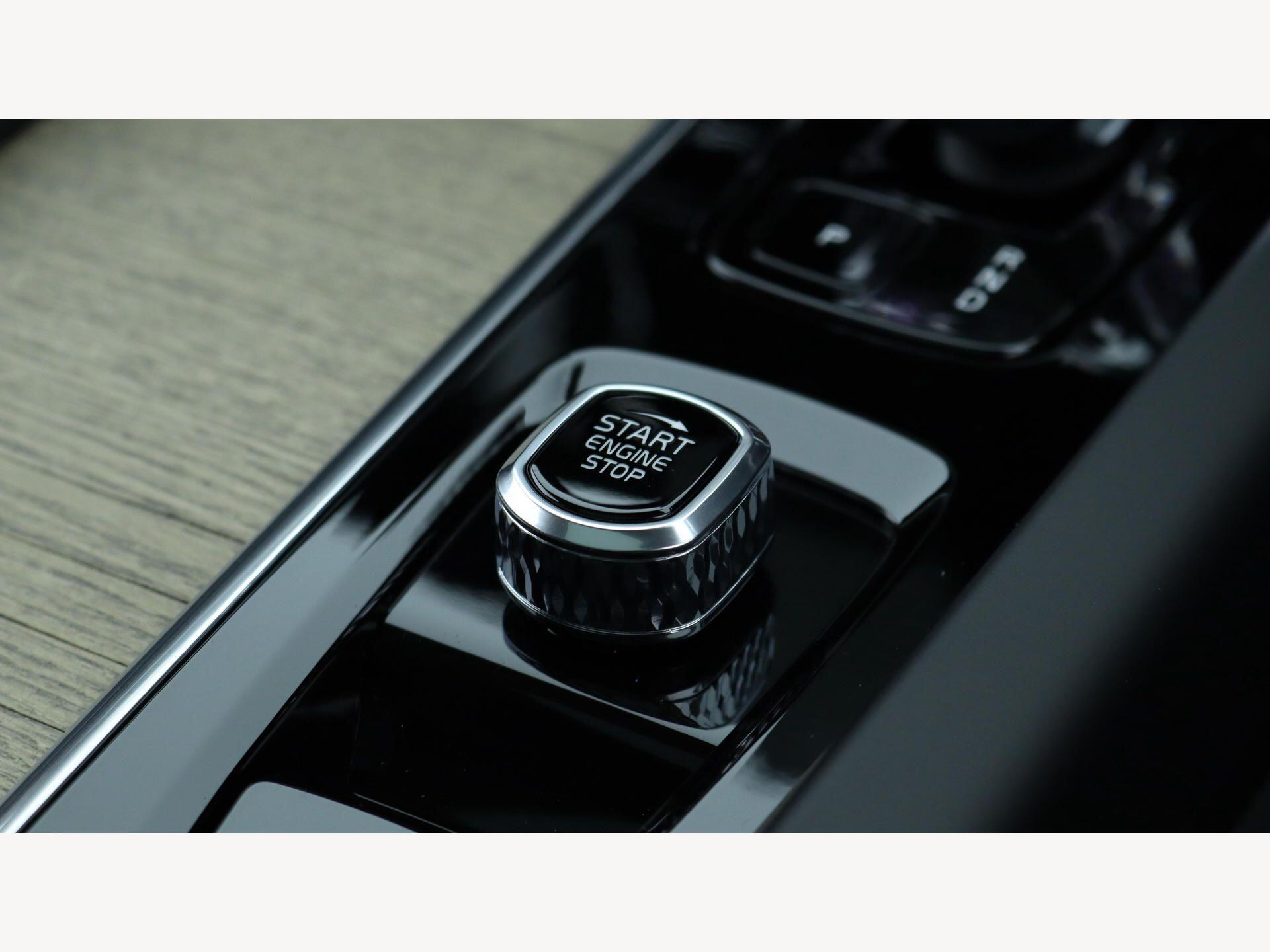 Volvo XC60 view 28