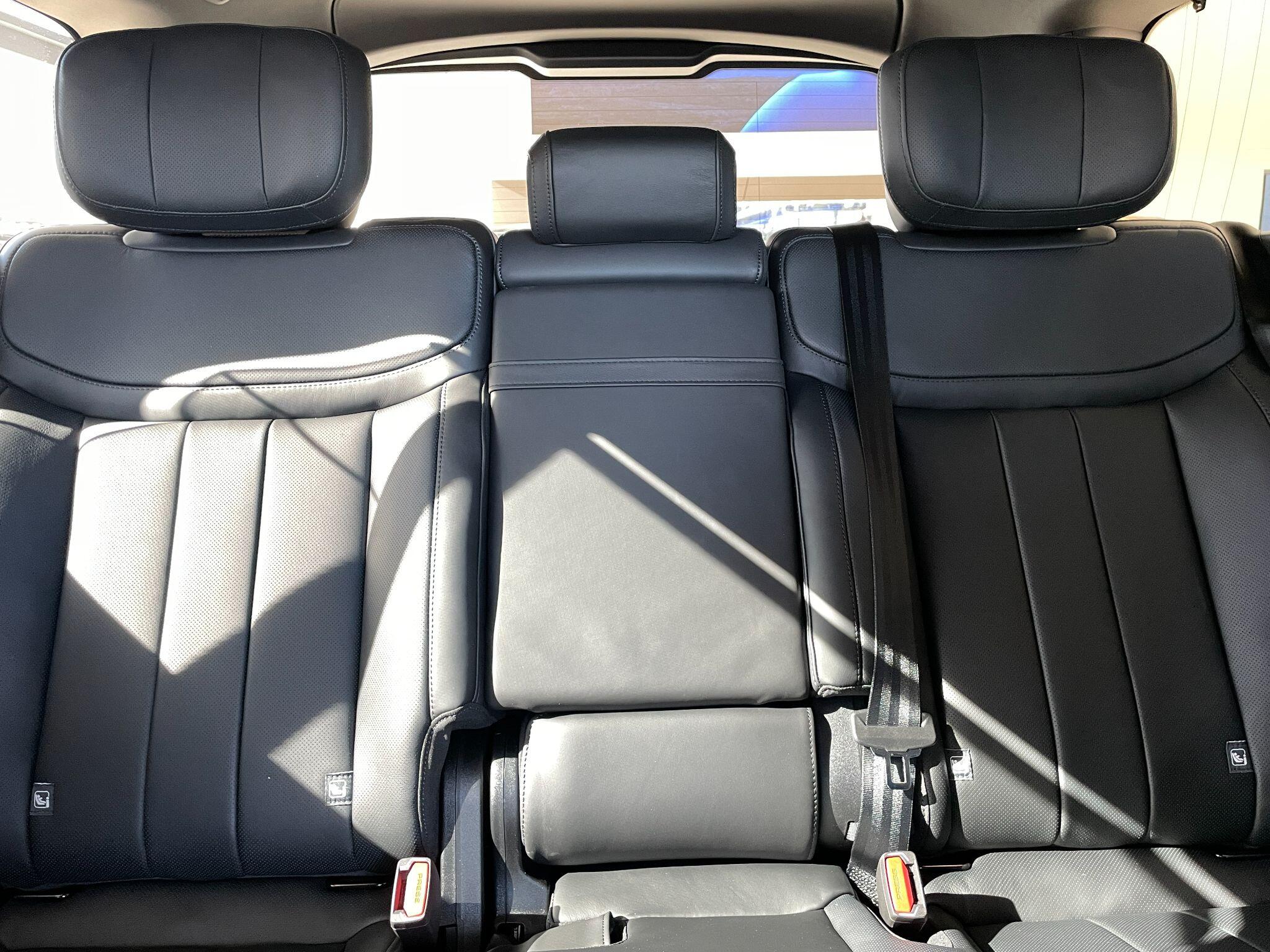 Land Rover Range Rover view 15