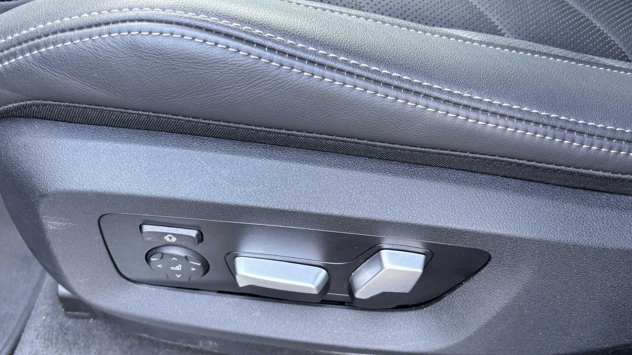 BMW X5 view 32