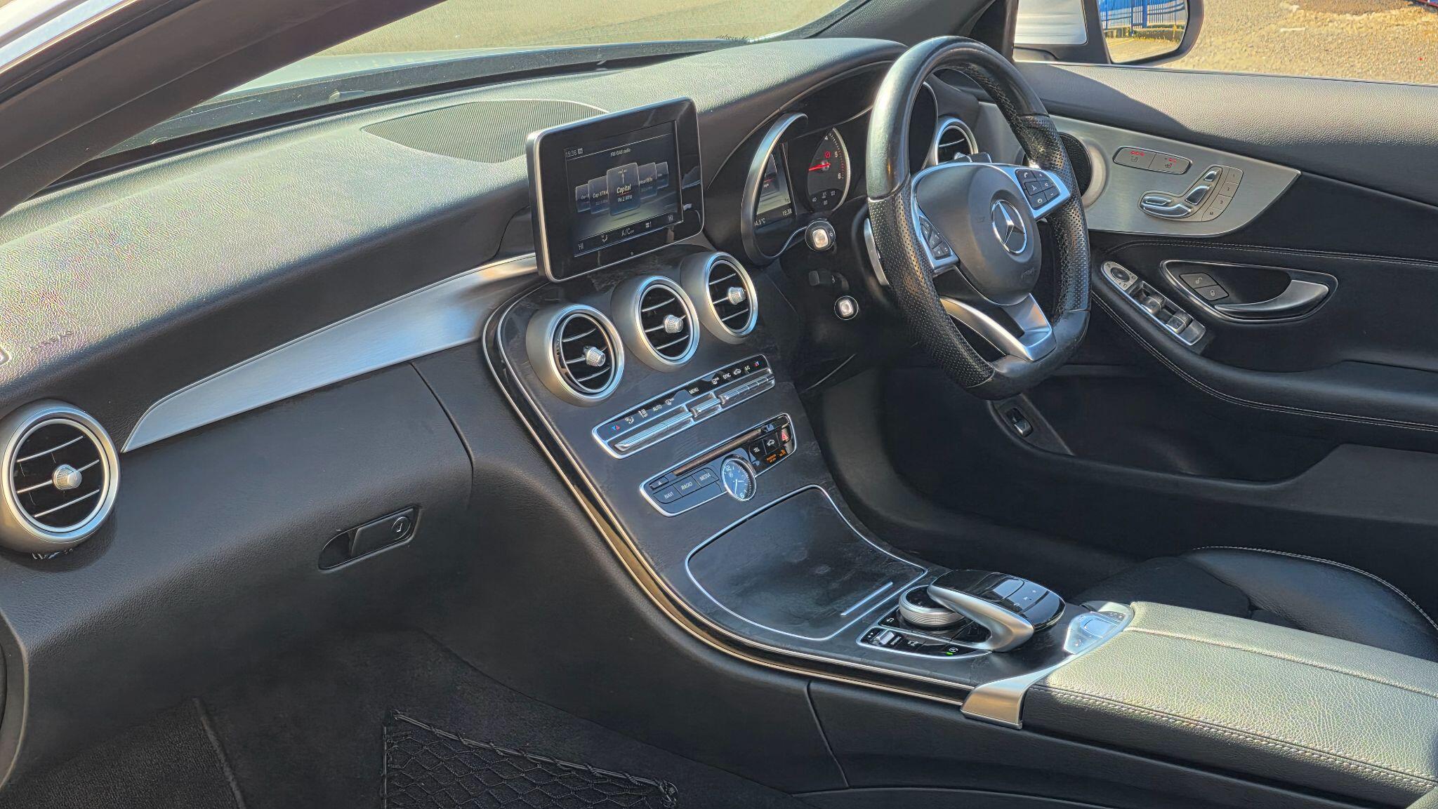 Mercedes-Benz C Class view 23