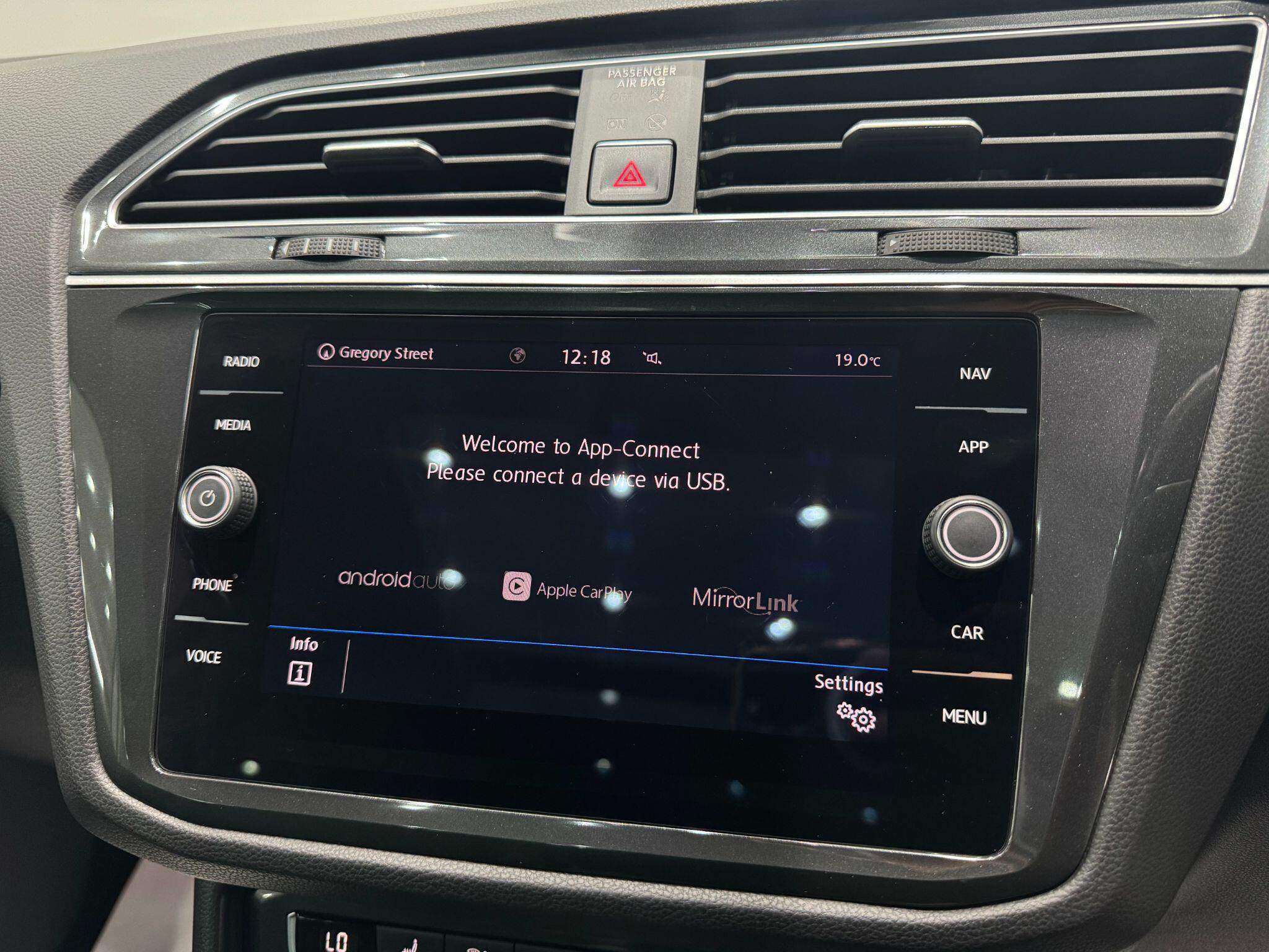 Volkswagen Tiguan view 40
