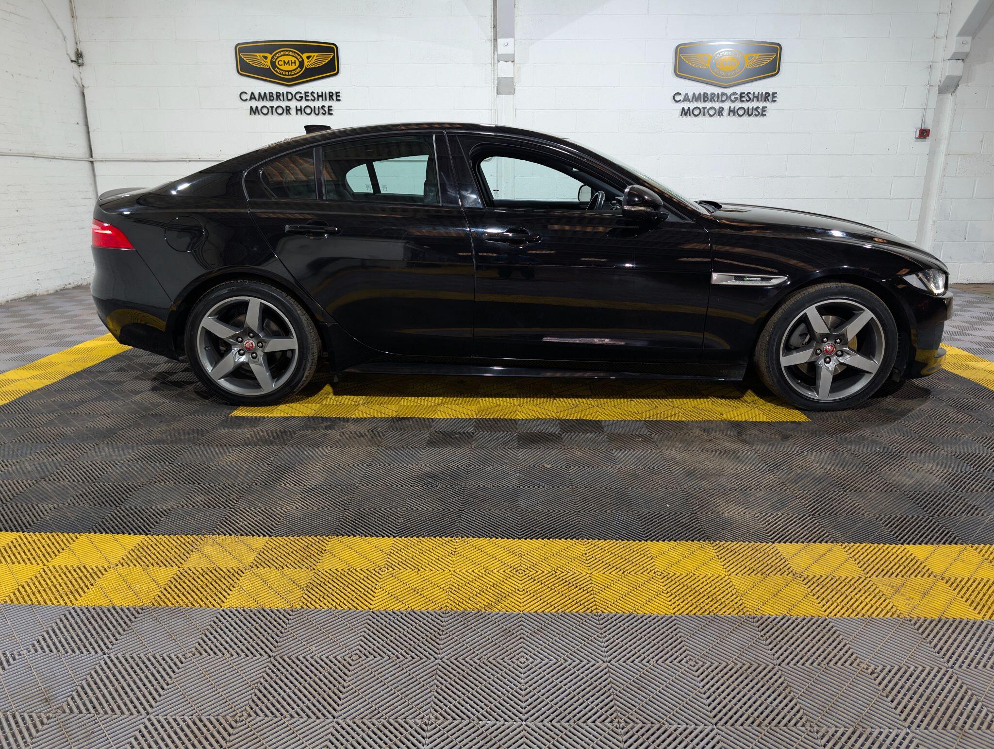 Jaguar Xe view 50