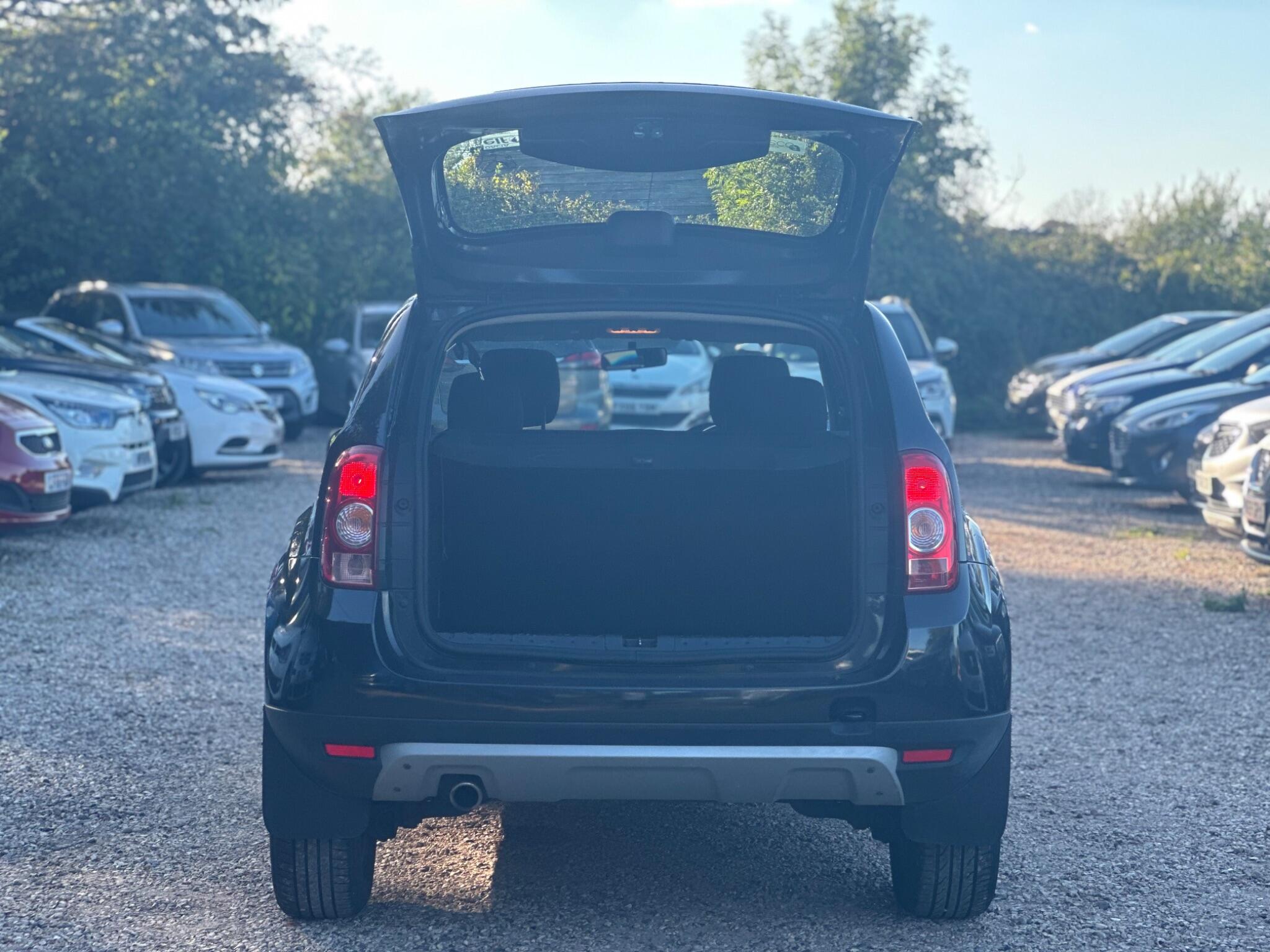 Dacia Duster view 17