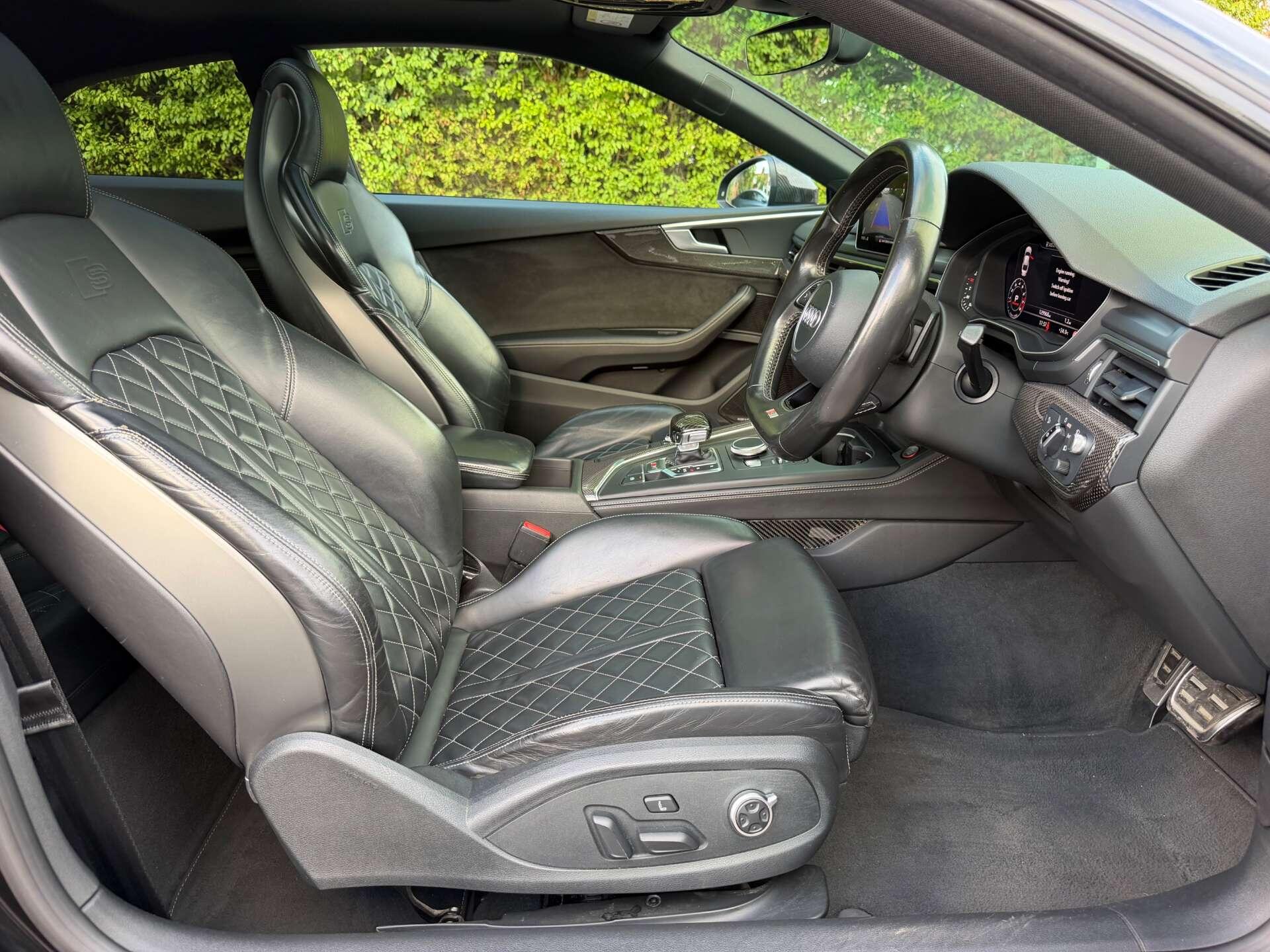 Audi S5 view 22