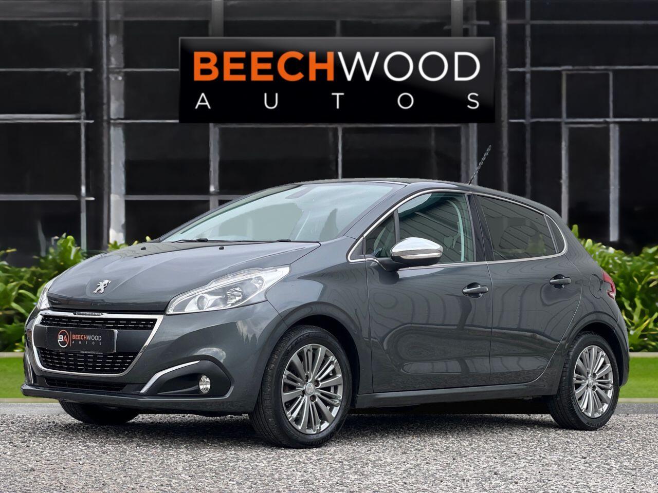 Peugeot 208 view 2
