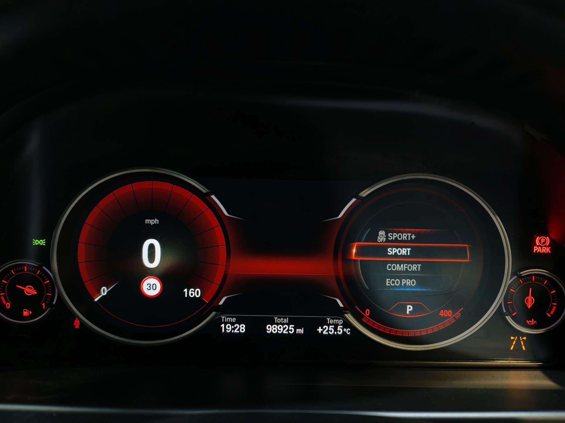 BMW X6 view 30